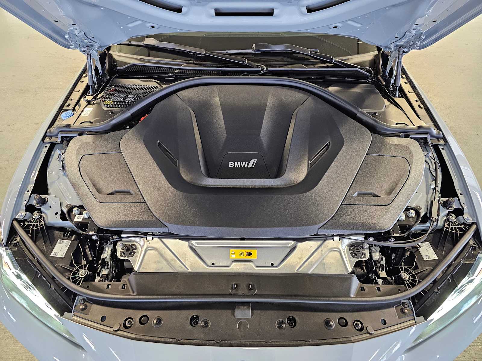 Thumbnail: 2026 BMW i4 - 9