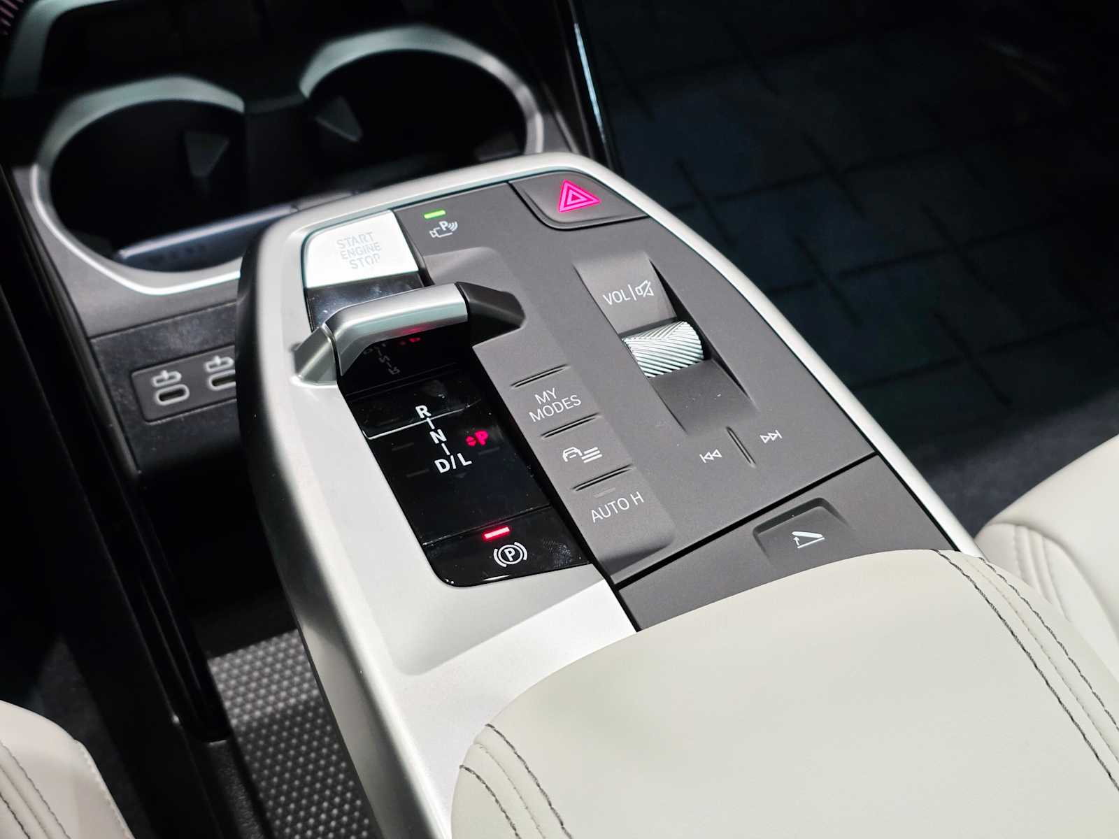 Thumbnail: 2026 BMW X1 - 16