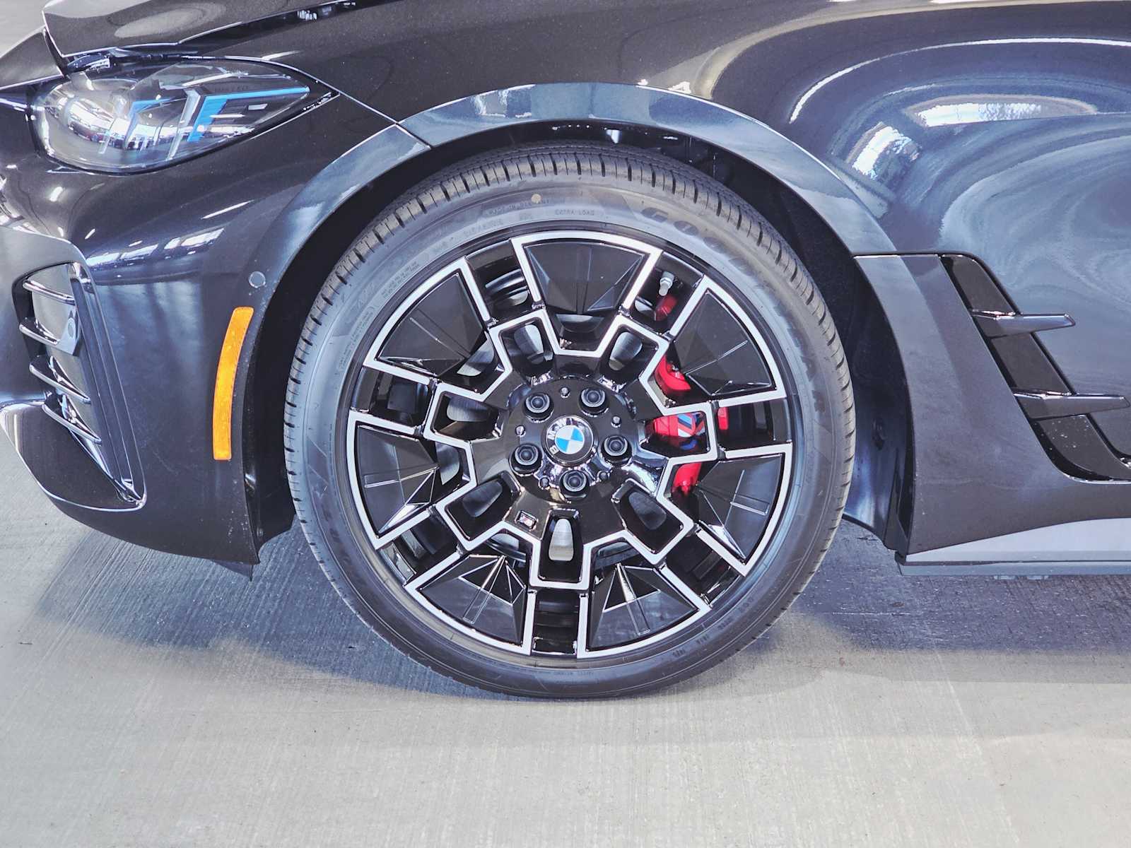 Thumbnail: 2025 BMW i4 - 8