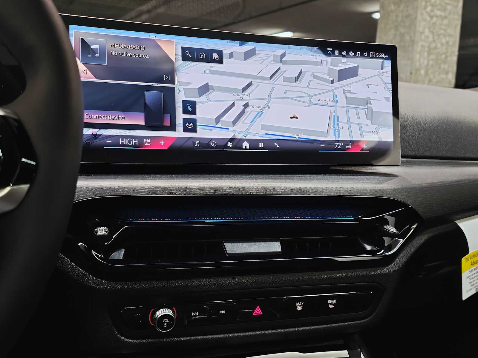 Thumbnail: 2025 BMW i4 - 16