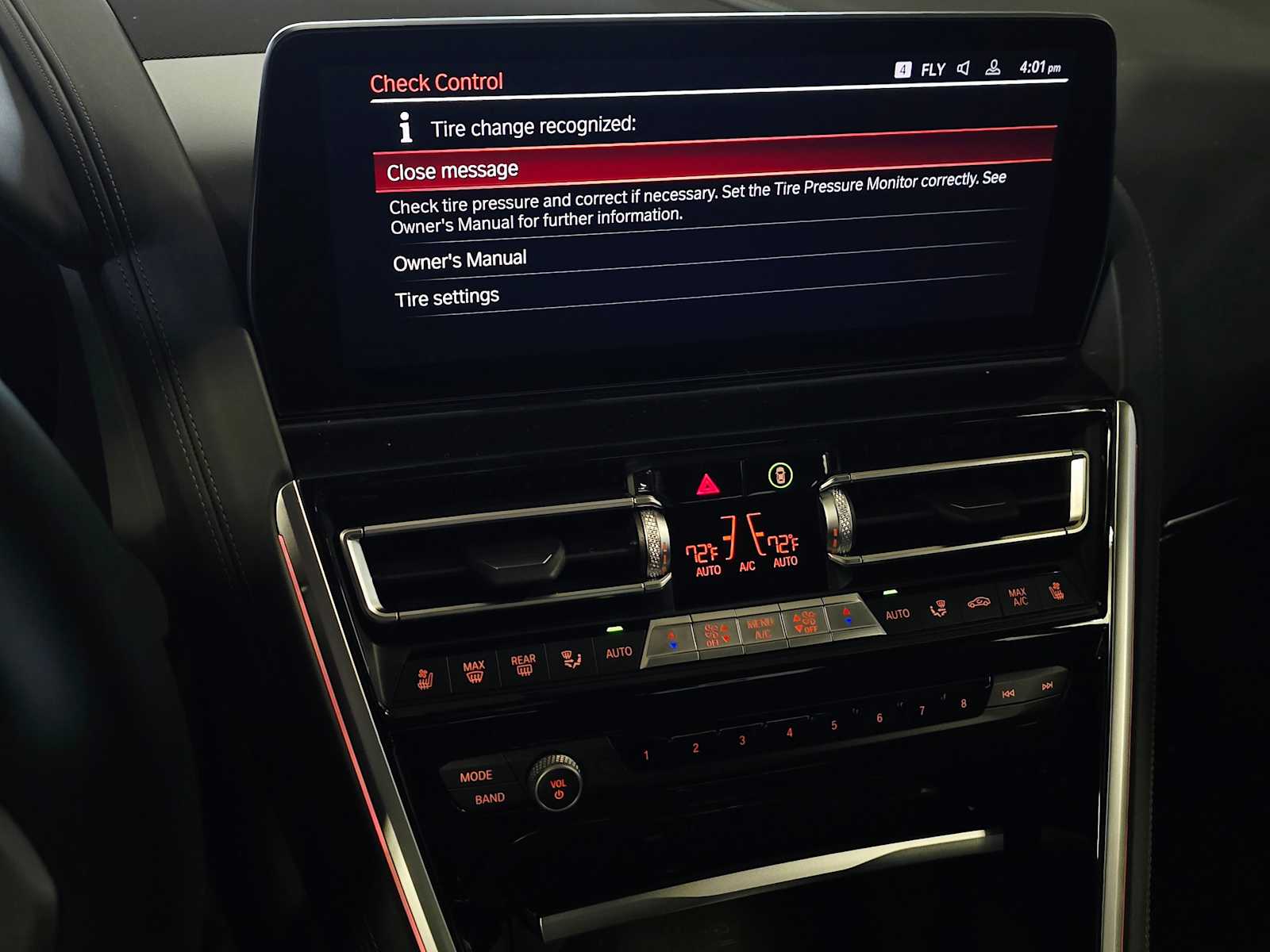 Thumbnail: 2026 BMW 8 Series - 13