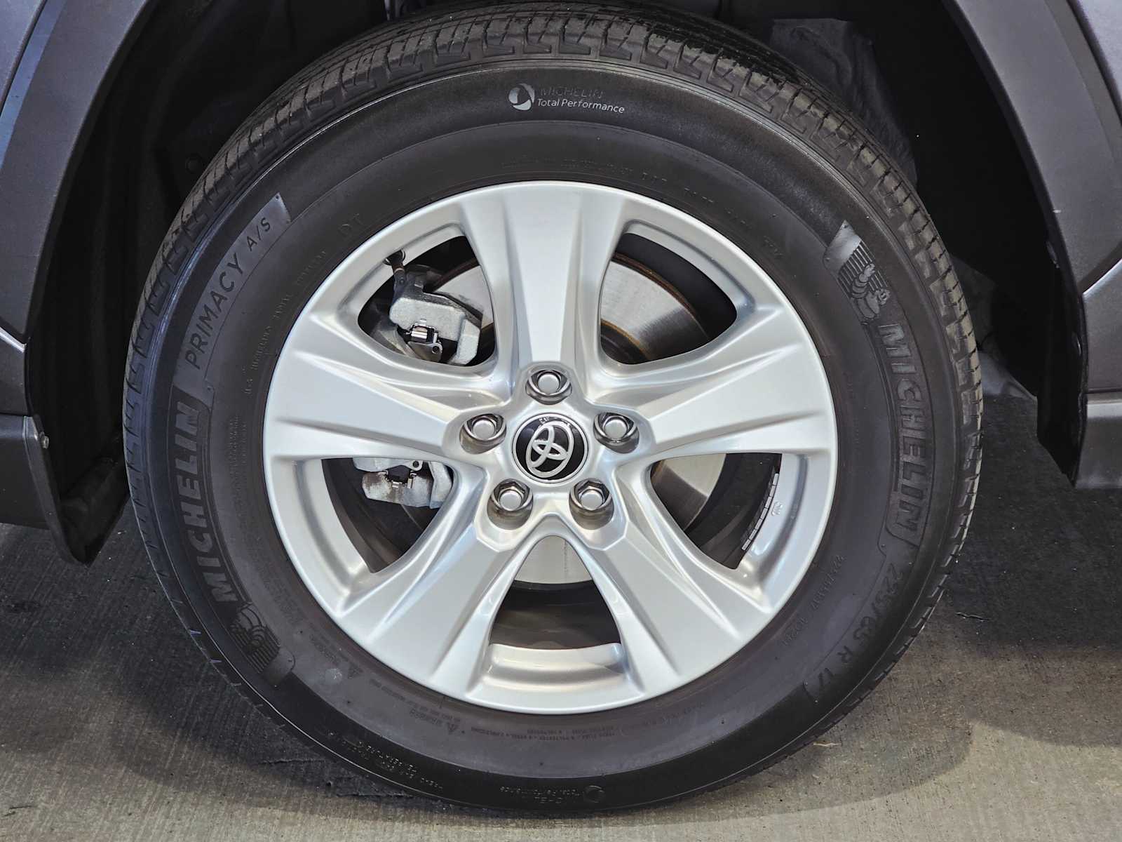 Thumbnail: 2021 Toyota RAV4 - 8