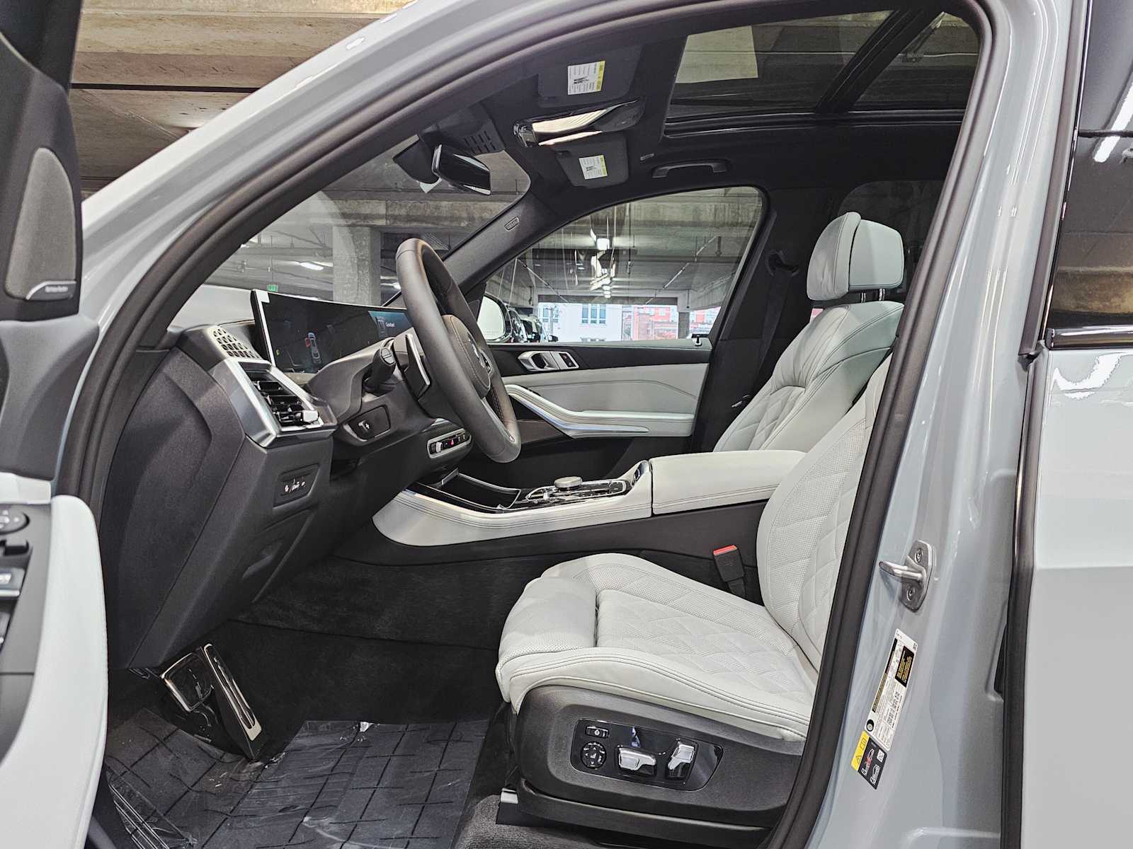 Thumbnail: 2026 BMW X5 - 23