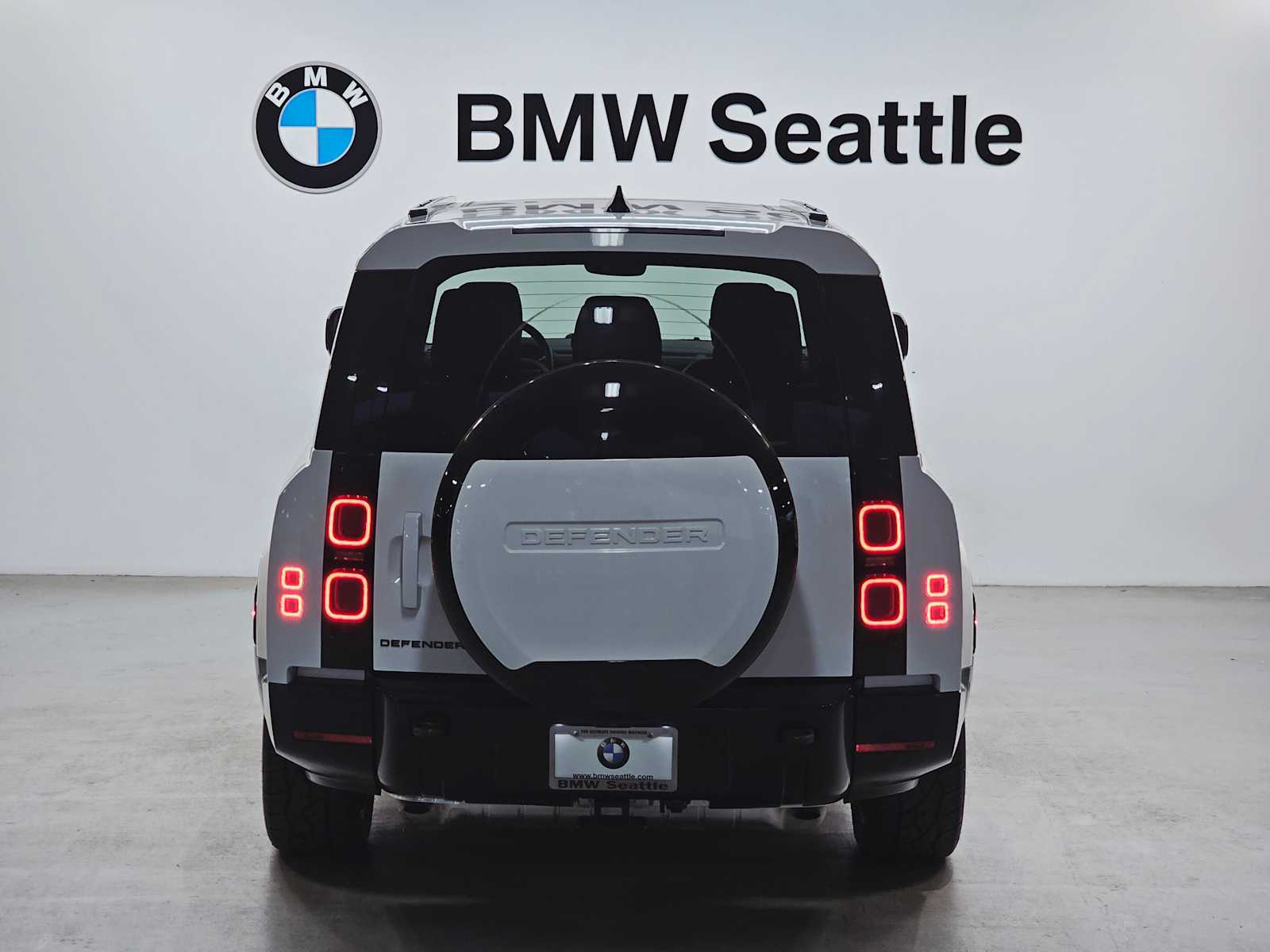 Thumbnail: 2024 Land Rover Defender - 5