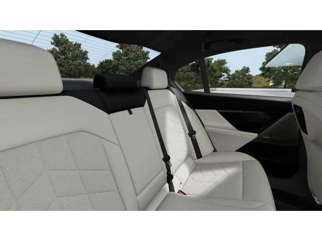 Thumbnail: 2027 BMW i5 - 12
