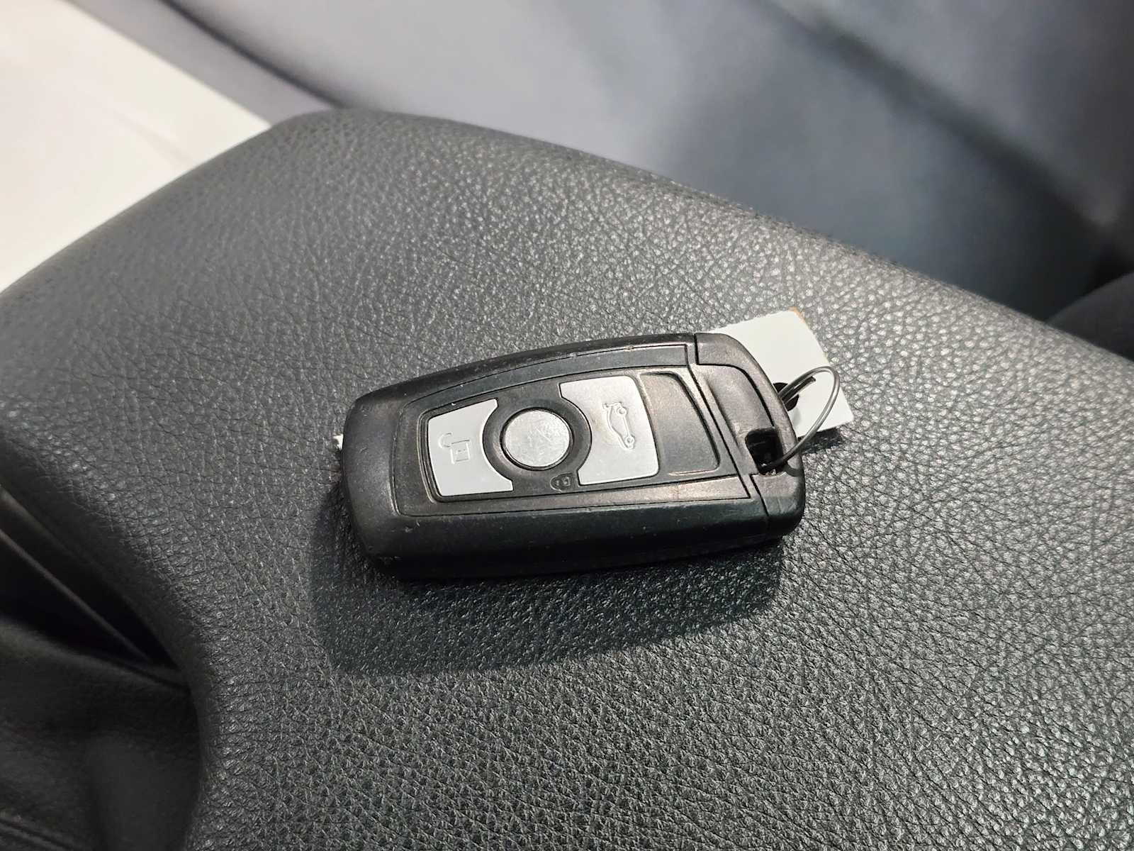 Thumbnail: 2015 BMW 3 Series - 31