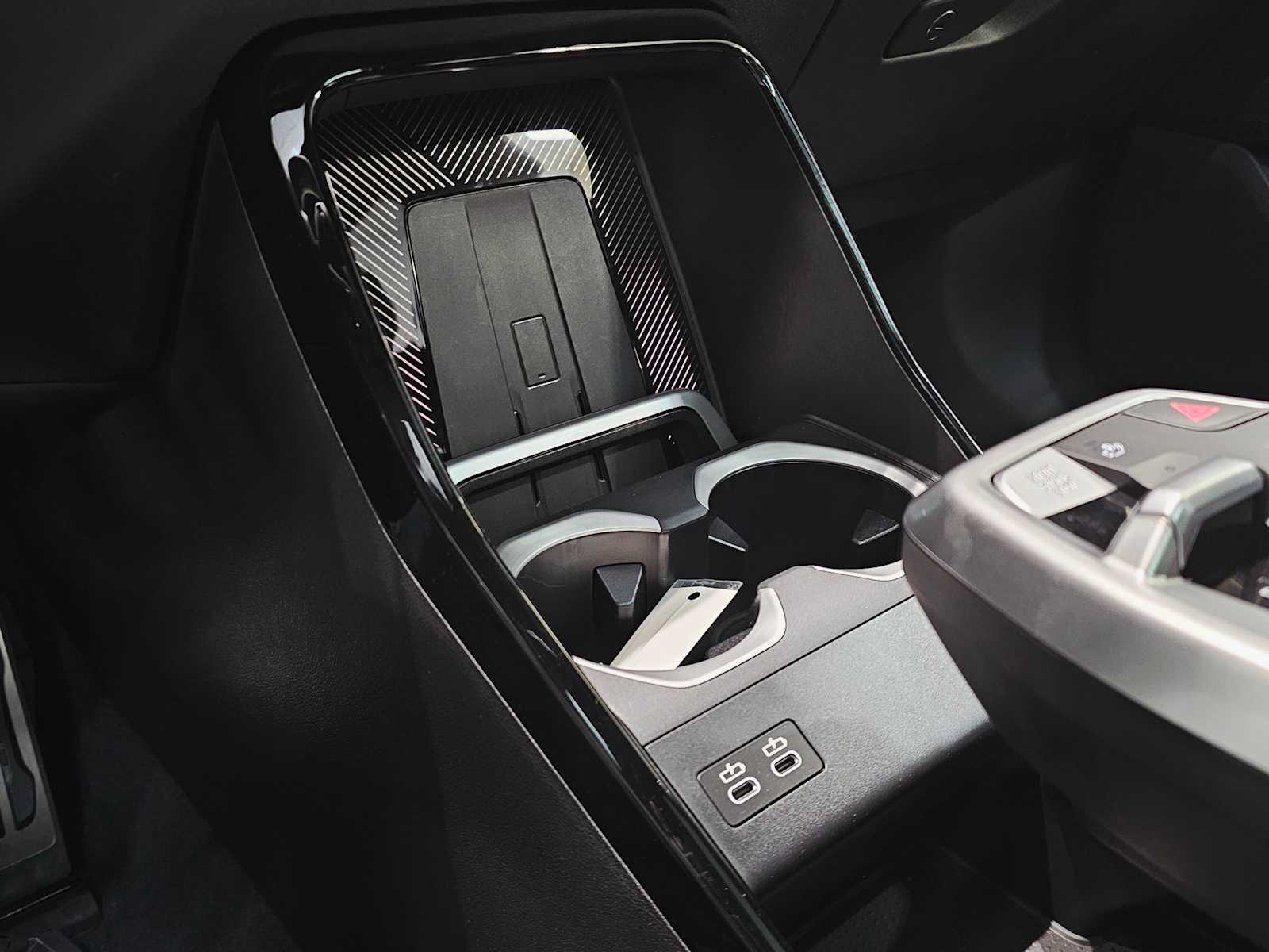 Thumbnail: 2025 BMW X1 - 19