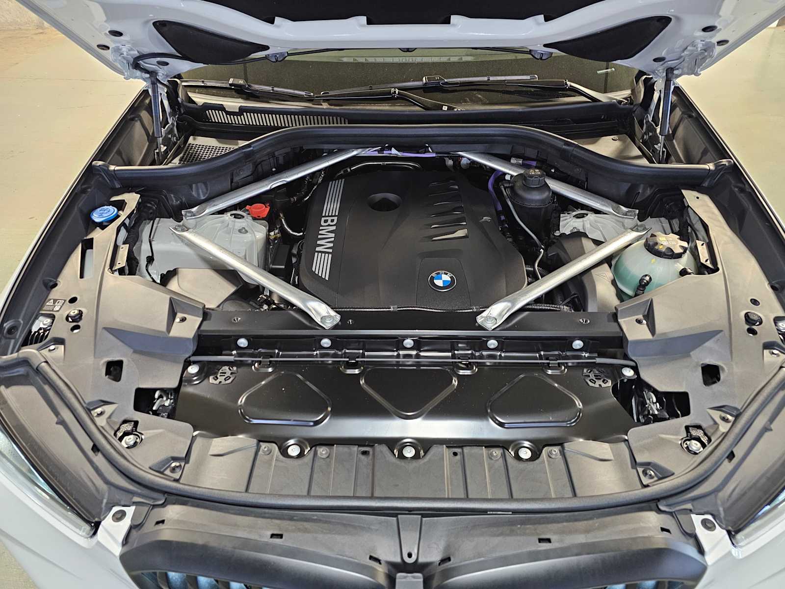 Thumbnail: 2026 BMW X5 - 9