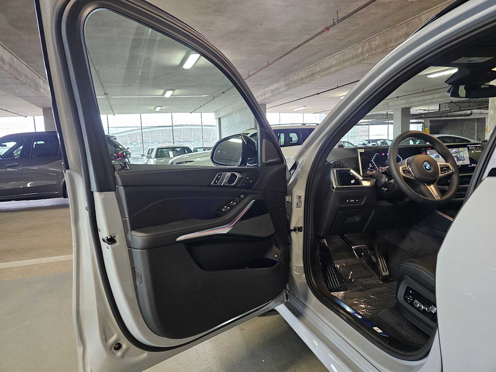 Thumbnail: 2026 BMW X5 - 31