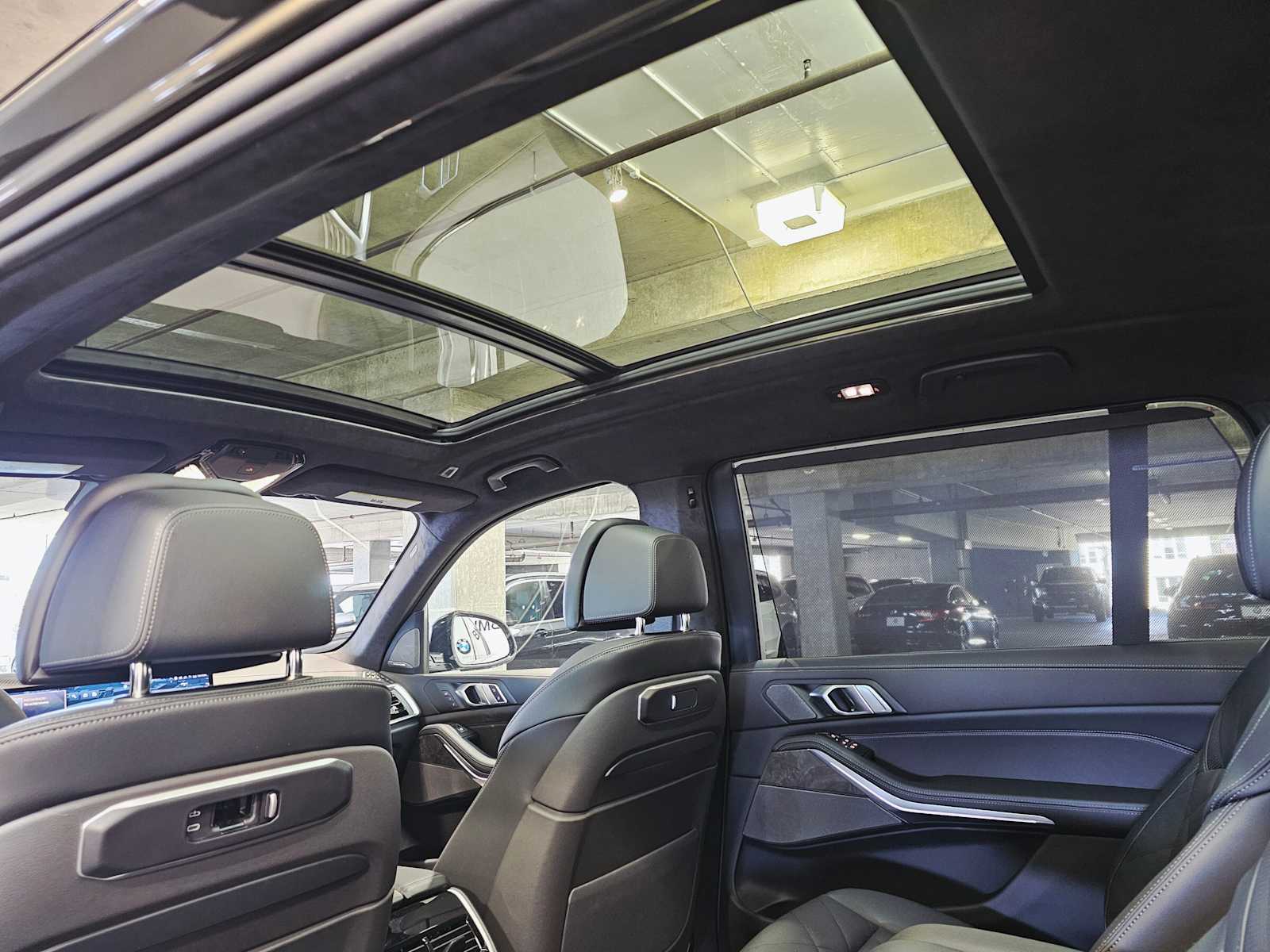 Thumbnail: 2026 BMW X7 - 26