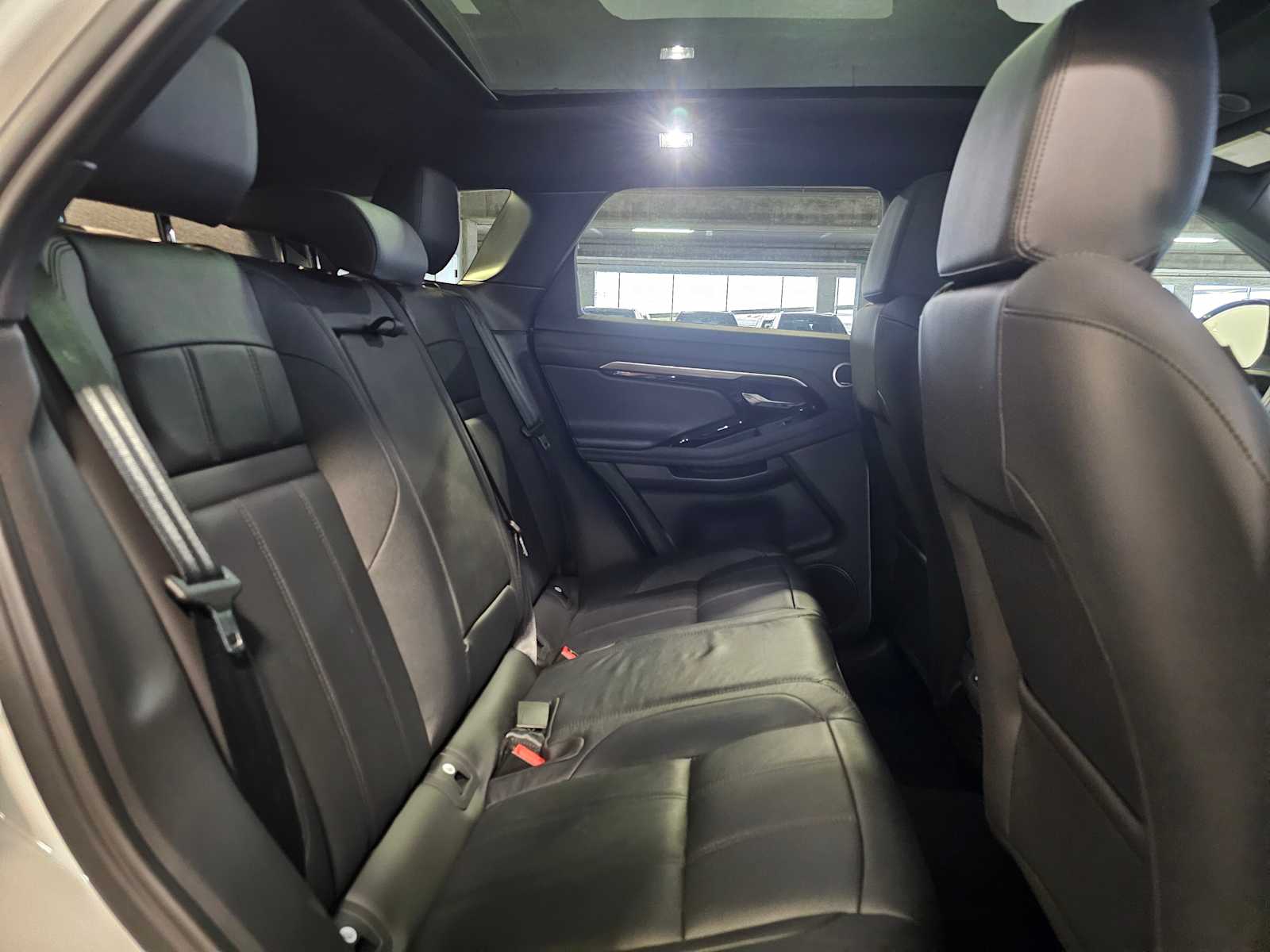Thumbnail: 2023 Land Rover Range Rover Evoque - 32