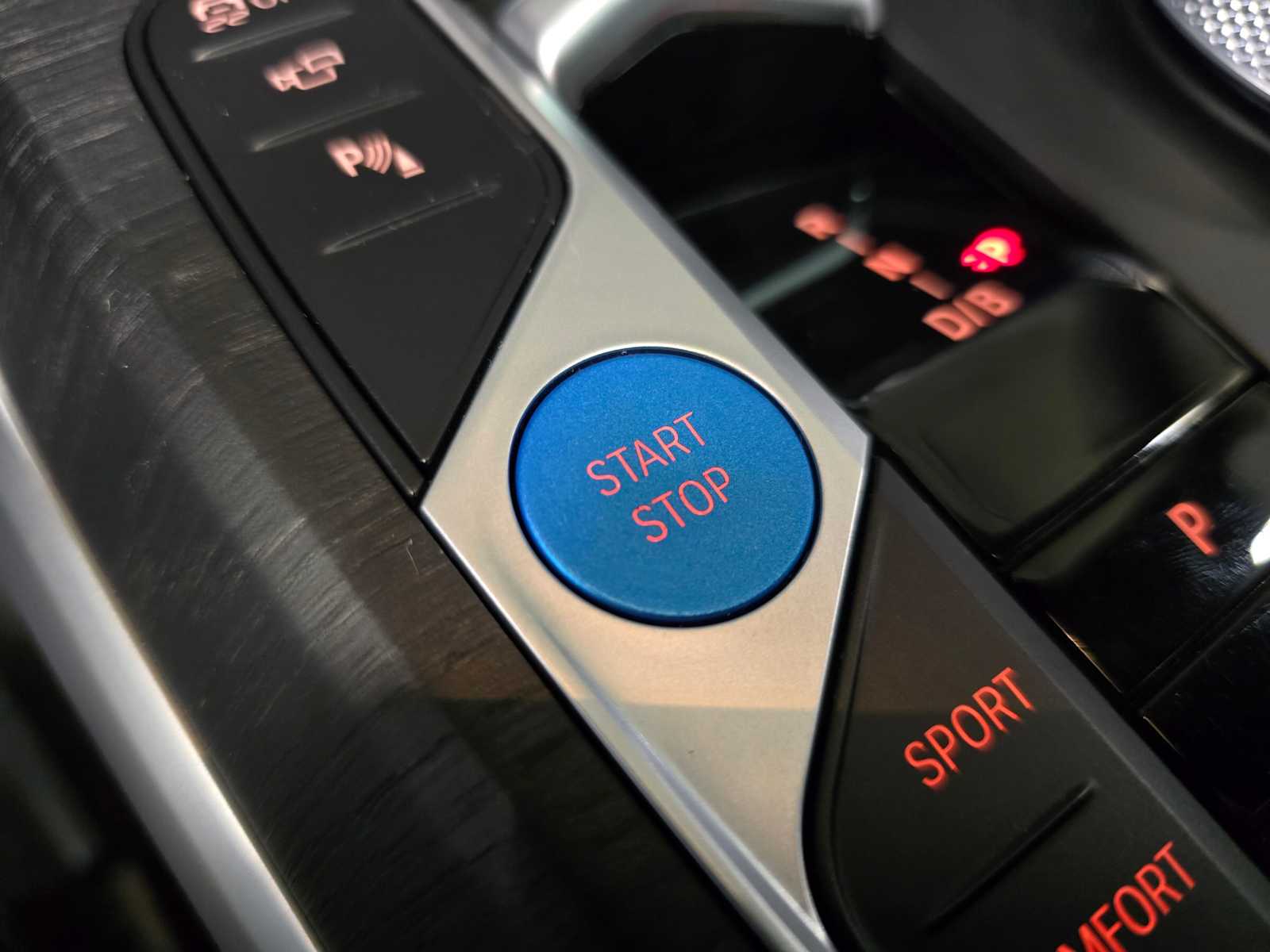 Thumbnail: 2023 BMW i4 - 21