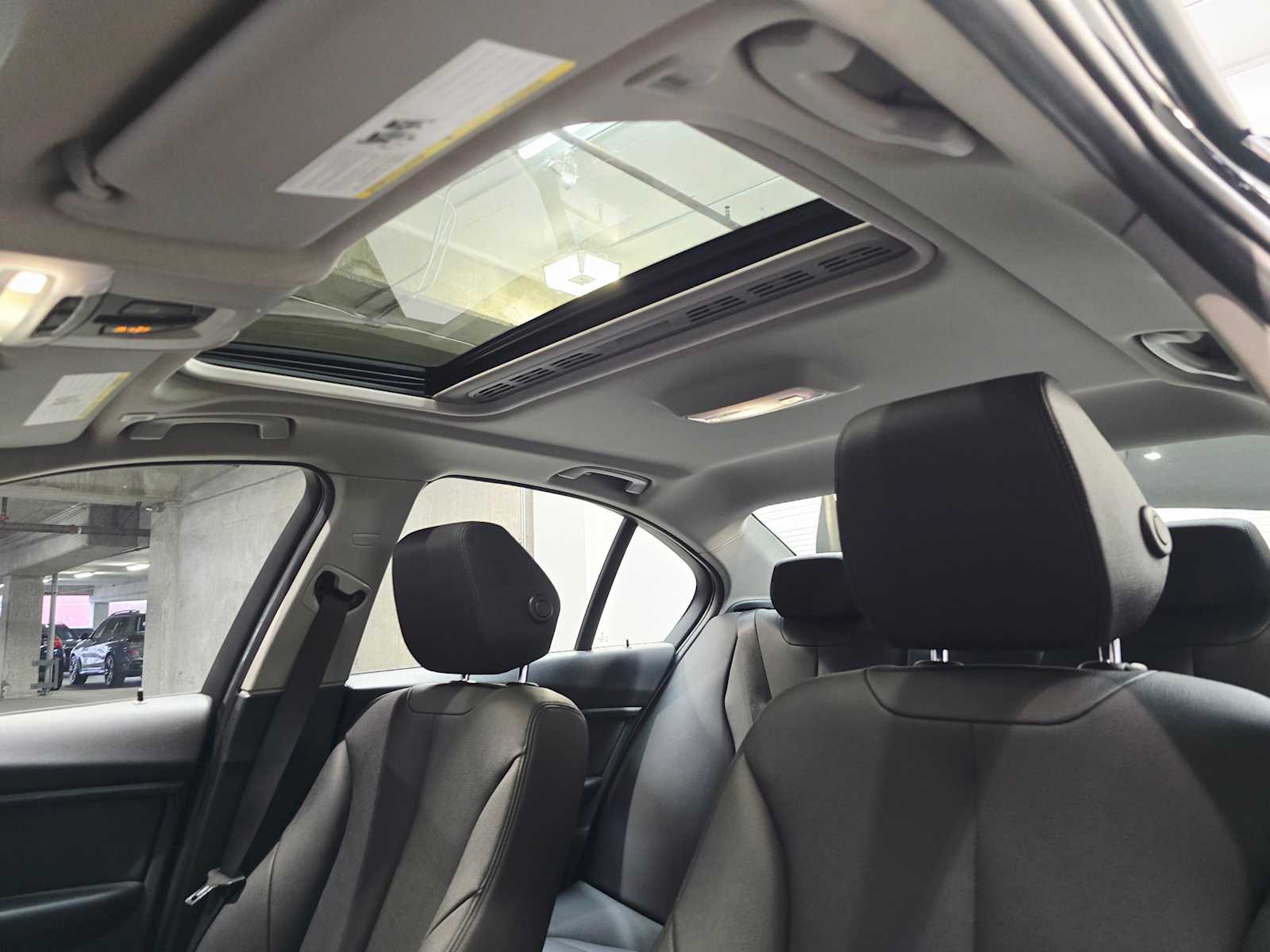 Thumbnail: 2013 BMW 3 Series - 24