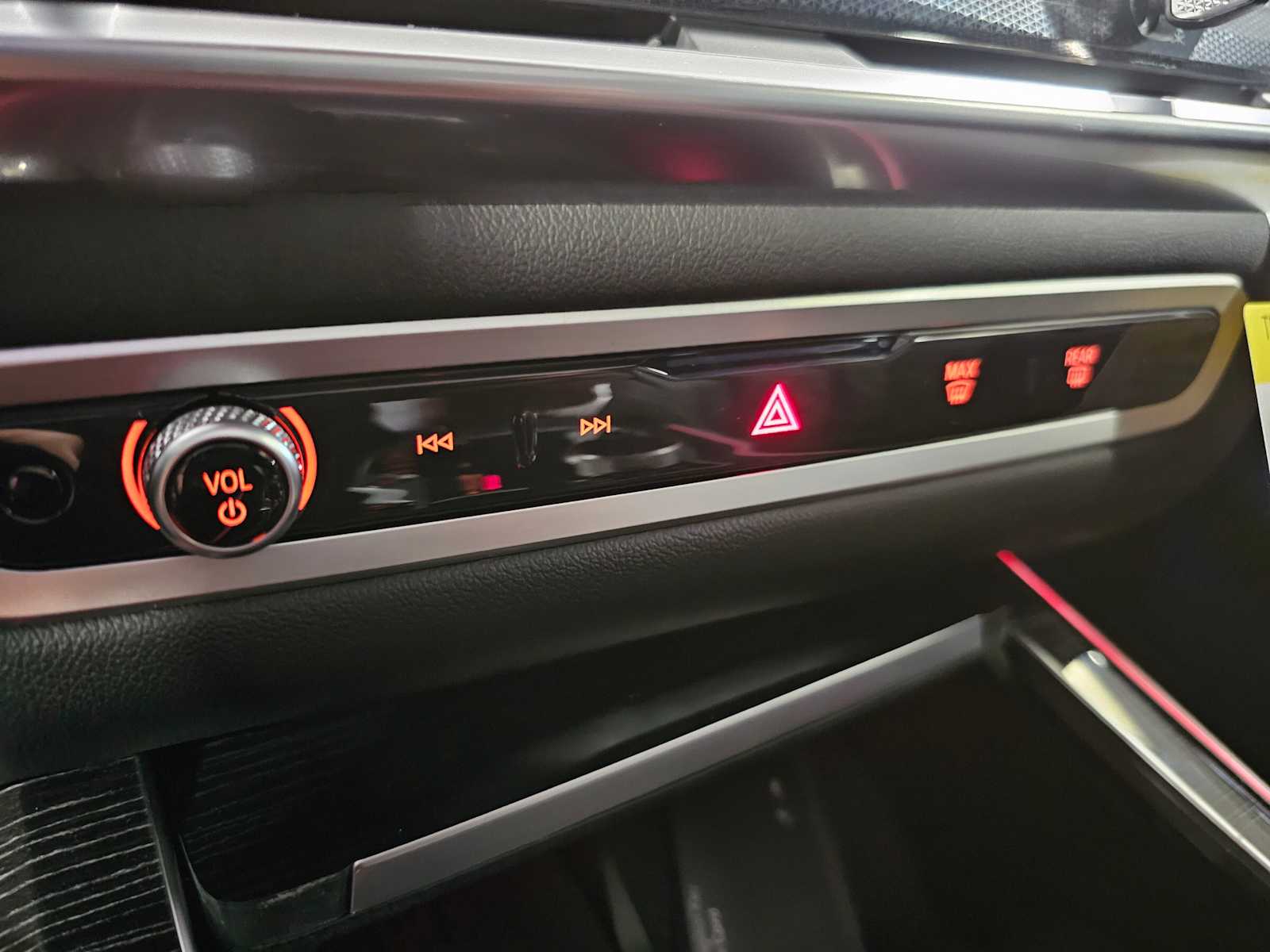 Thumbnail: 2026 BMW X5 - 19