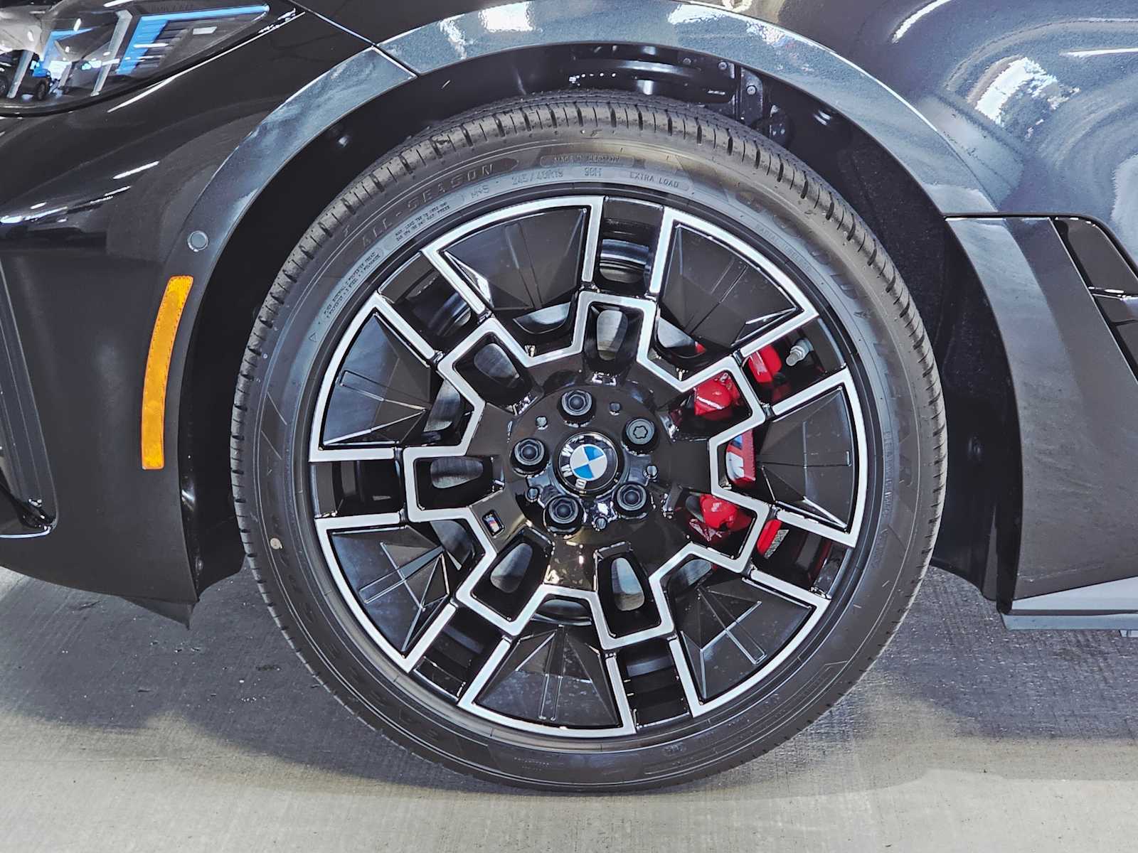 Thumbnail: 2025 BMW i4 - 8