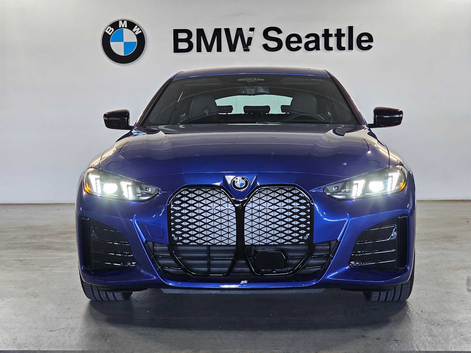 Thumbnail: 2026 BMW i4 - 6