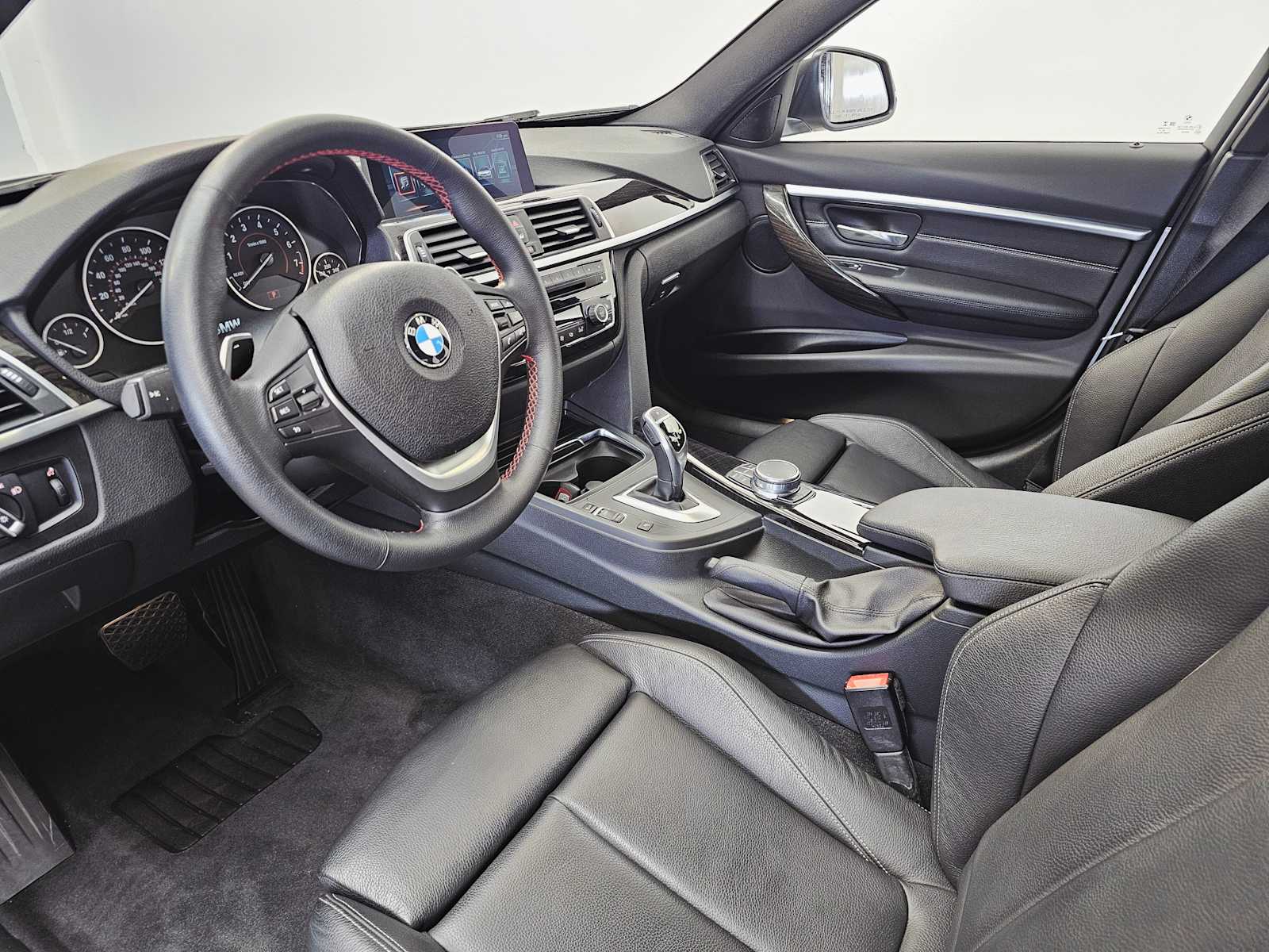 Thumbnail: 2017 BMW 3 Series - 2