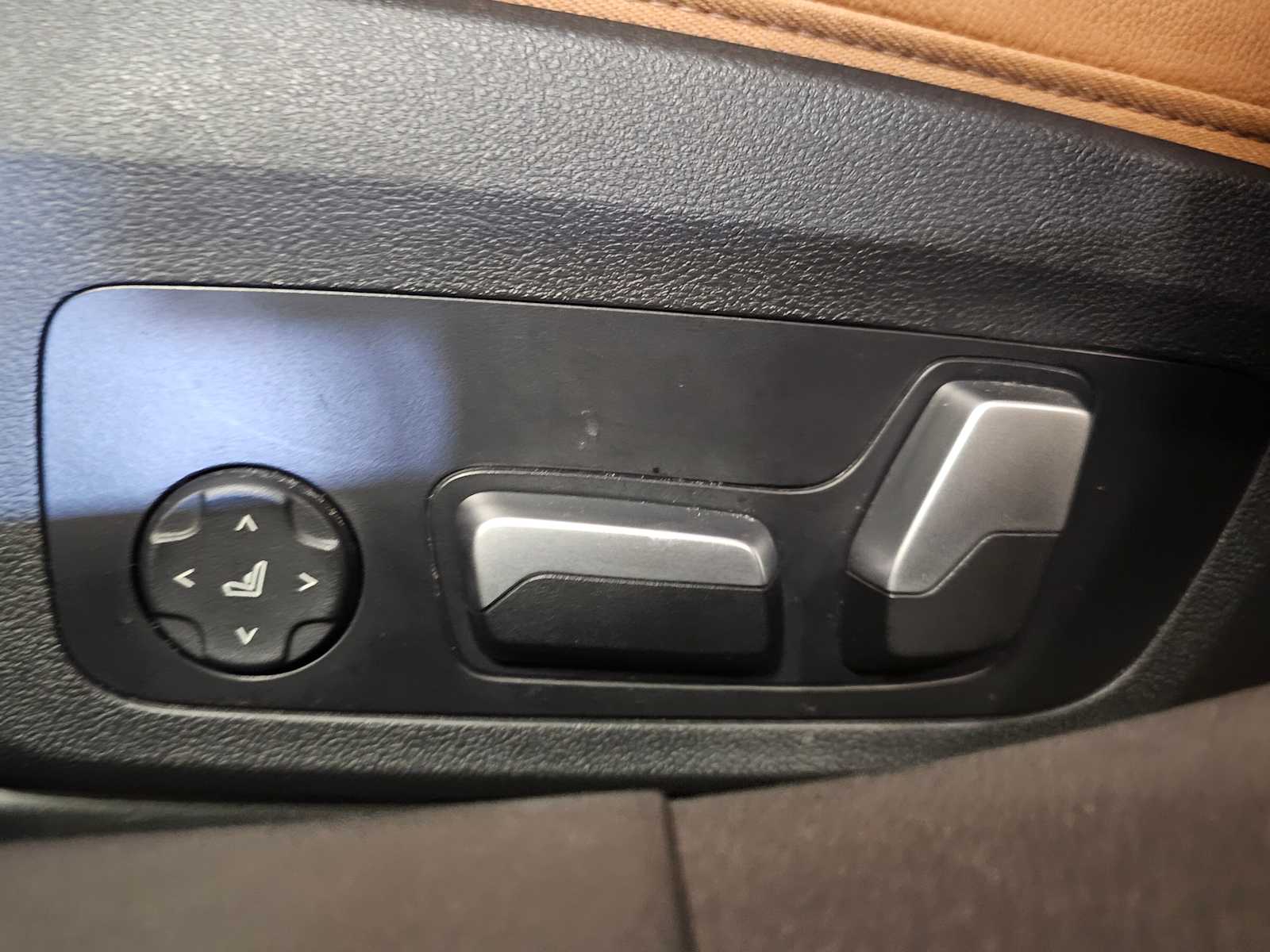 Thumbnail: 2023 BMW i4 - 27