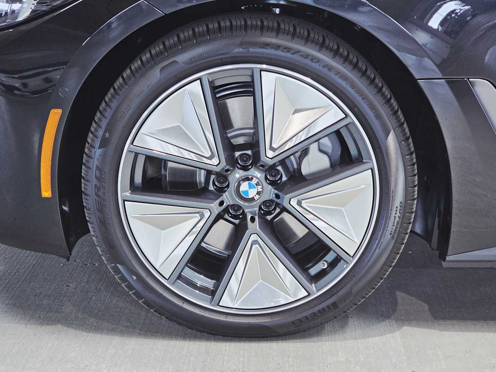 Thumbnail: 2025 BMW i4 - 8