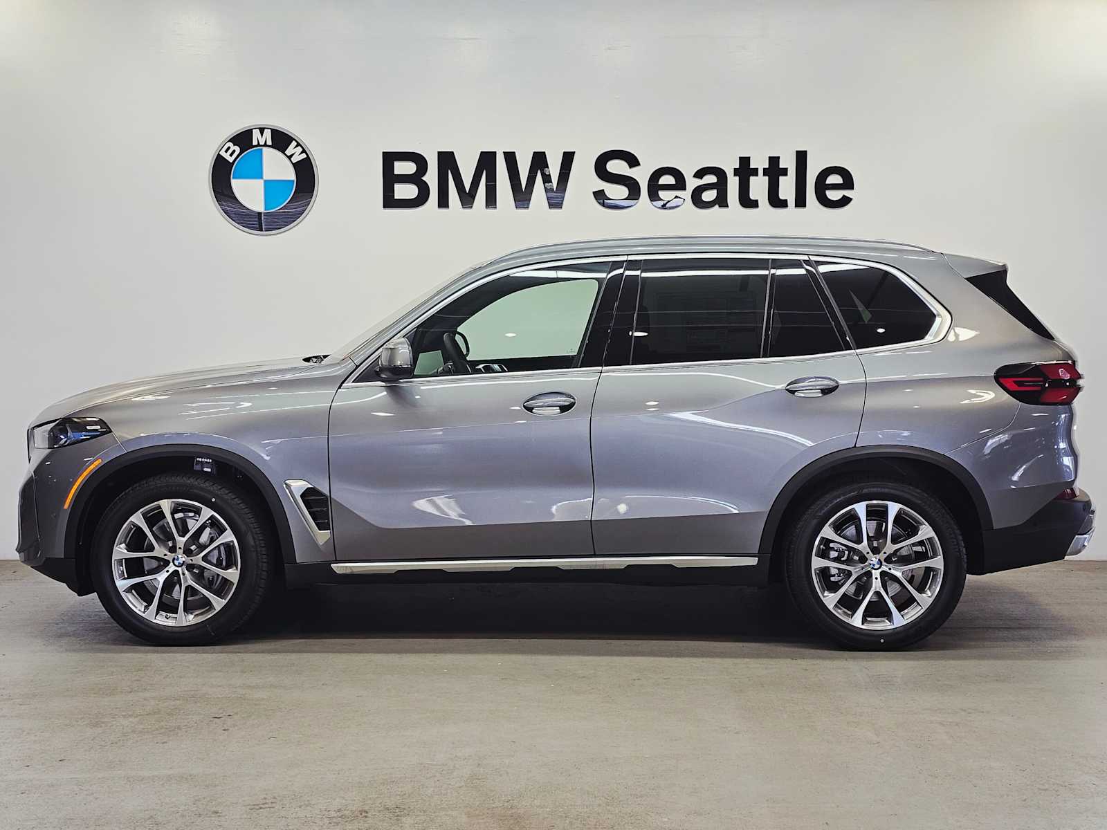 Thumbnail: 2026 BMW X5 - 3