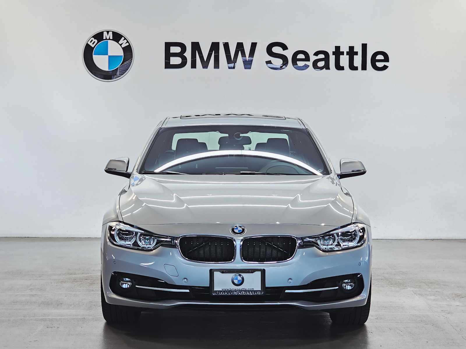 Thumbnail: 2017 BMW 3 Series - 6