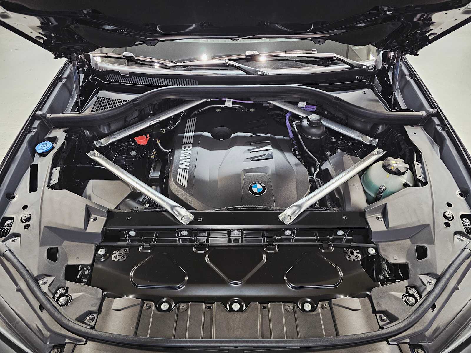 Thumbnail: 2026 BMW X5 - 9