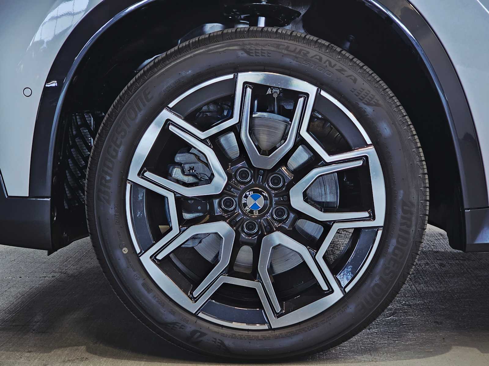 Thumbnail: 2025 BMW X1 - 8