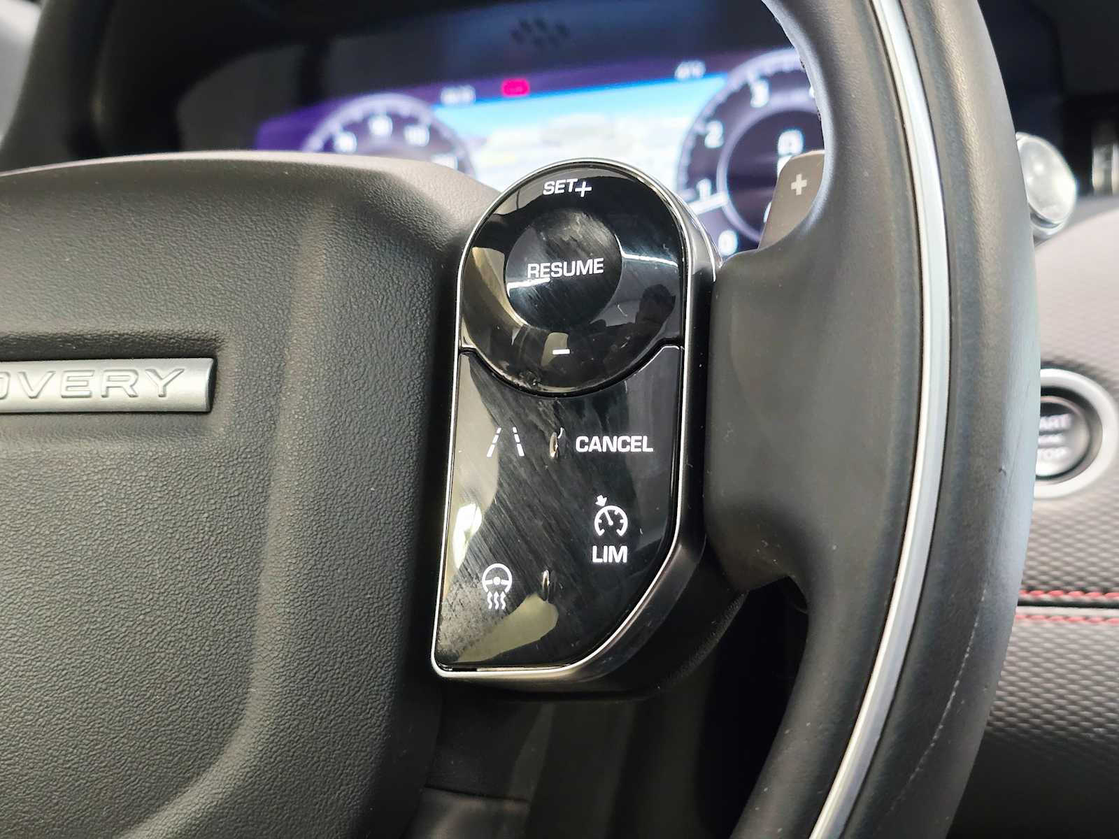 Thumbnail: 2020 Land Rover Discovery Sport - 19