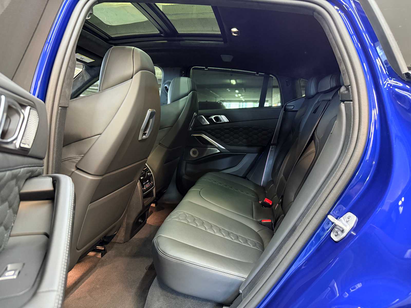 Thumbnail: 2026 BMW X6 - 25