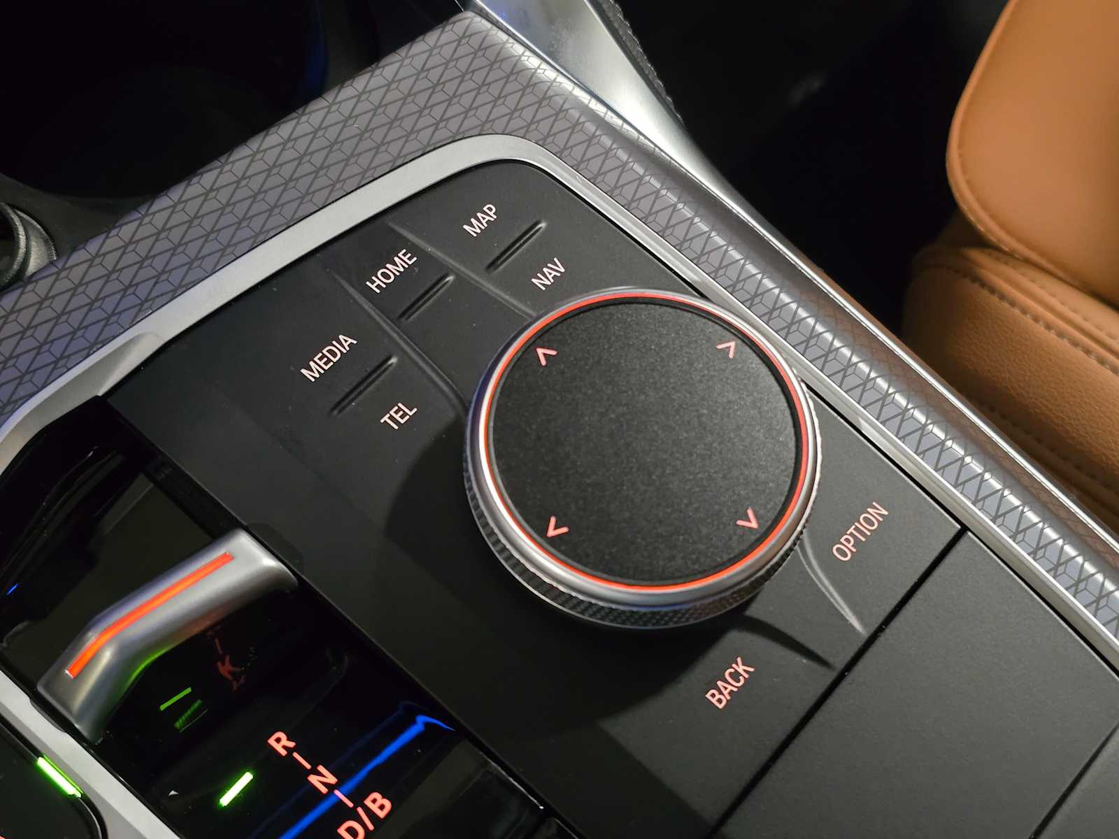 Thumbnail: 2025 BMW i4 - 17