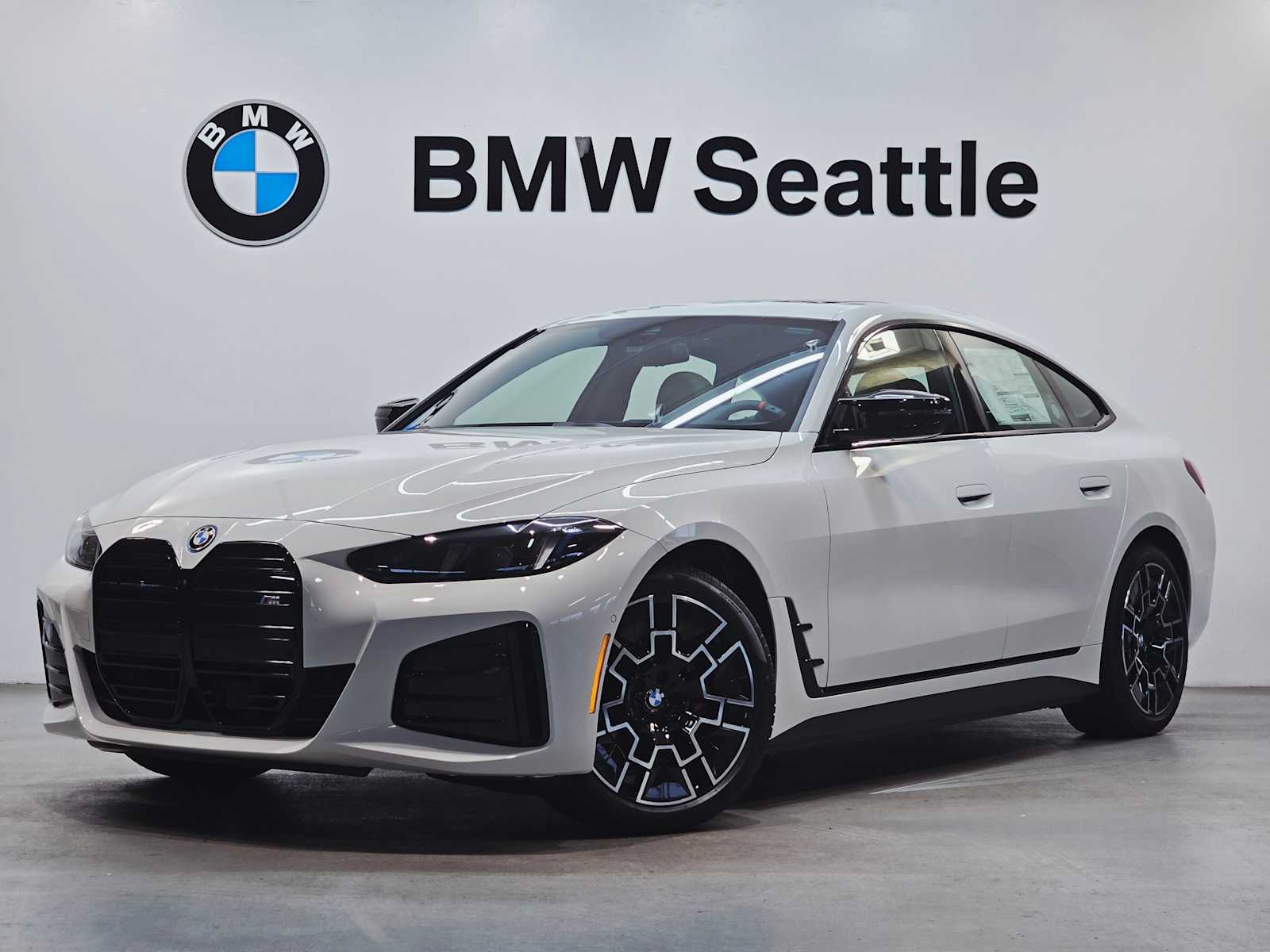 Thumbnail: 2025 BMW i4 - 1