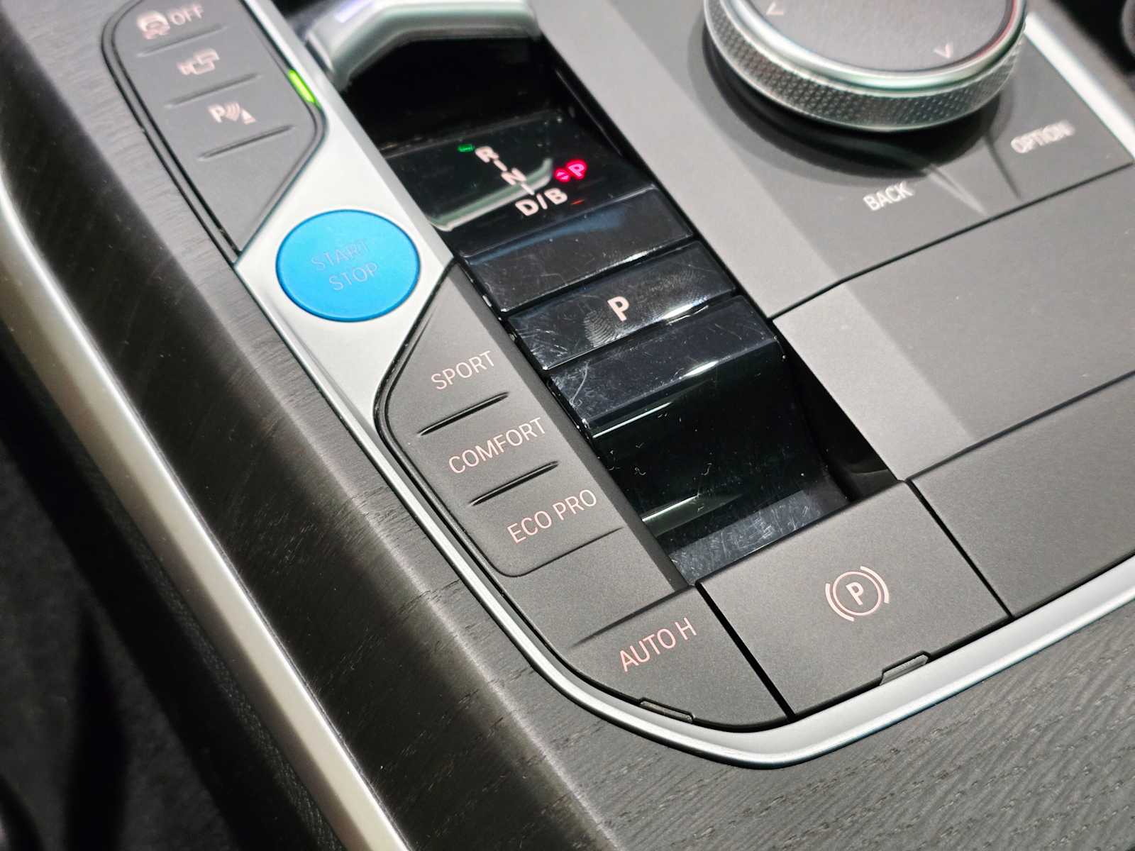 Thumbnail: 2023 BMW i4 - 17