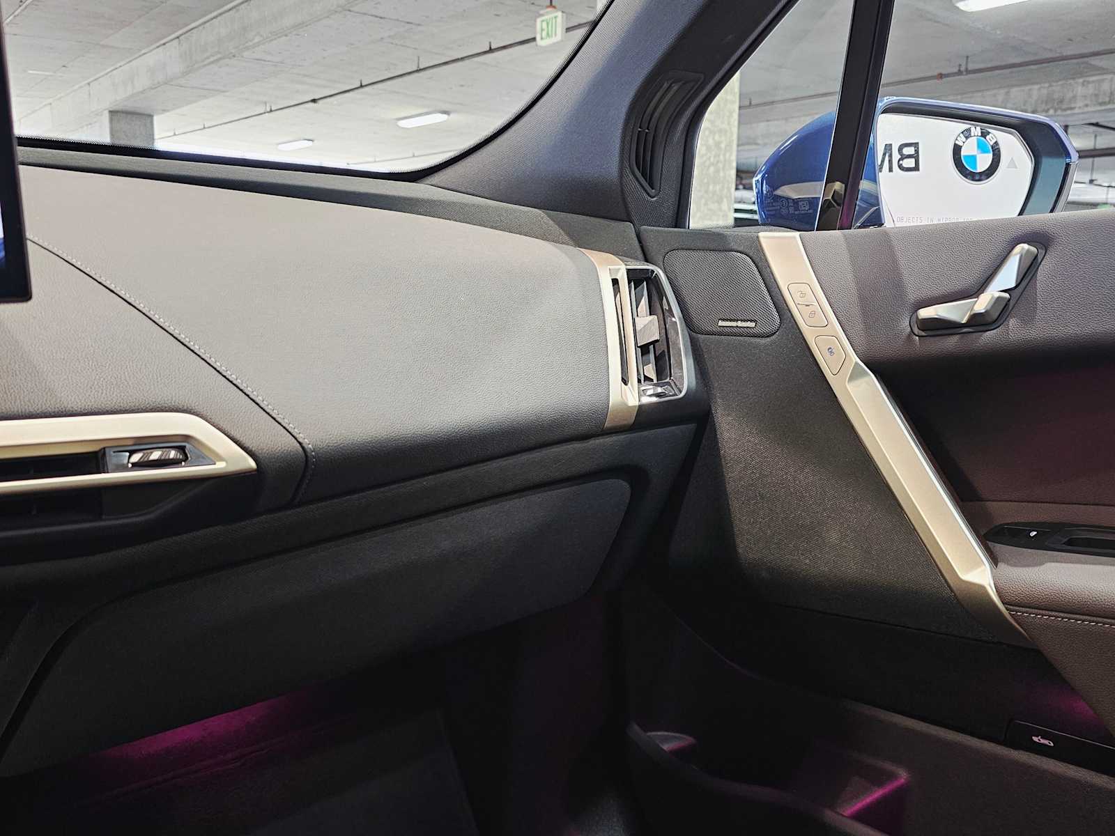 Thumbnail: 2025 BMW iX - 20