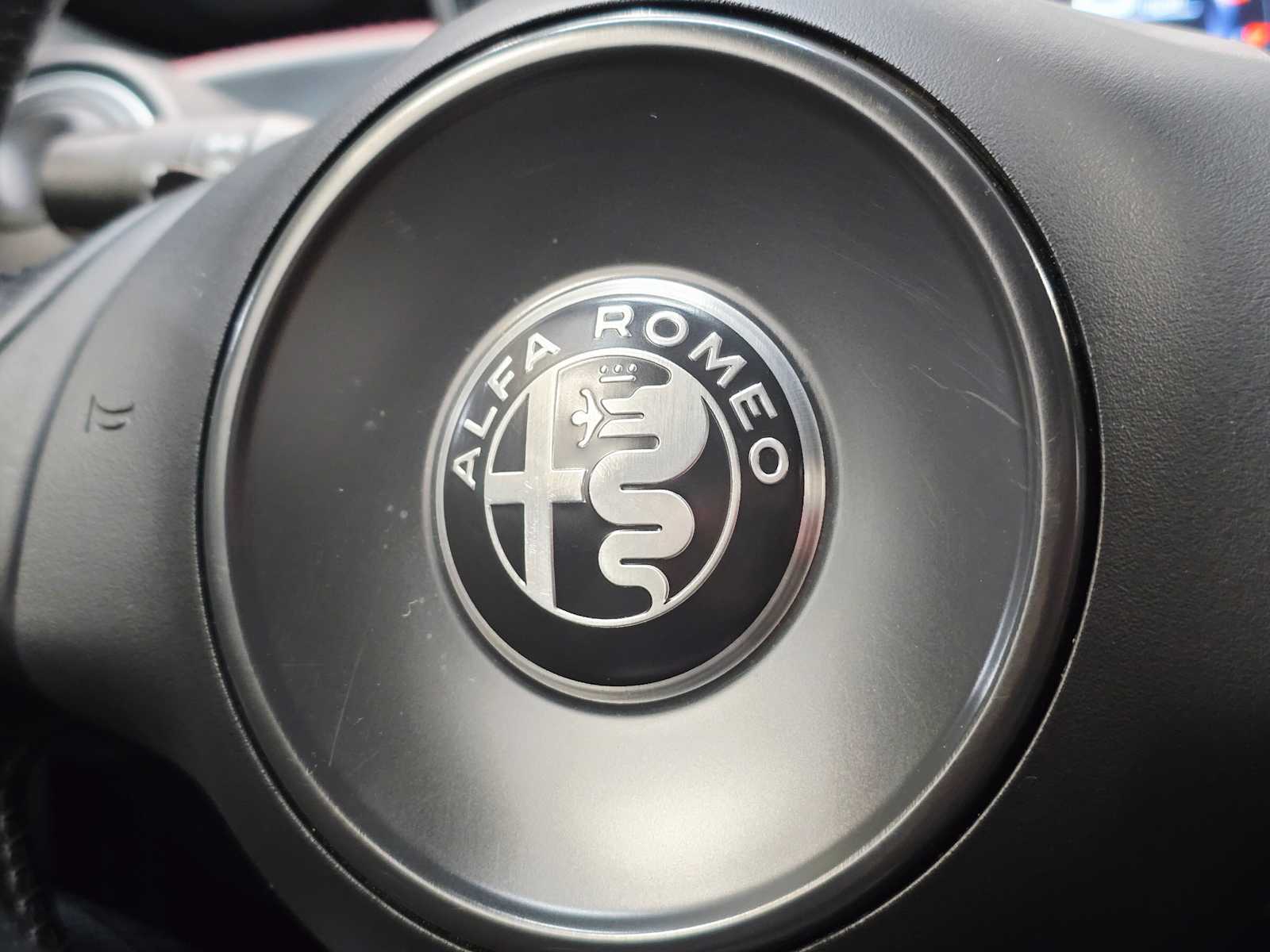 Thumbnail: 2018 Alfa Romeo 4C - 21