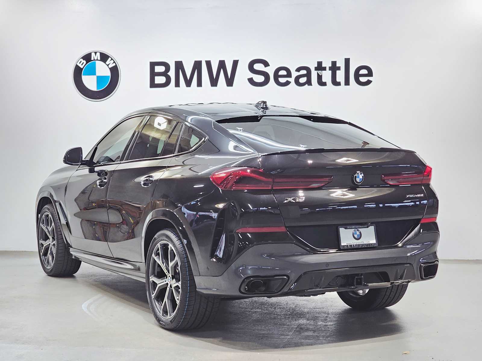Thumbnail: 2022 BMW X6 - 4