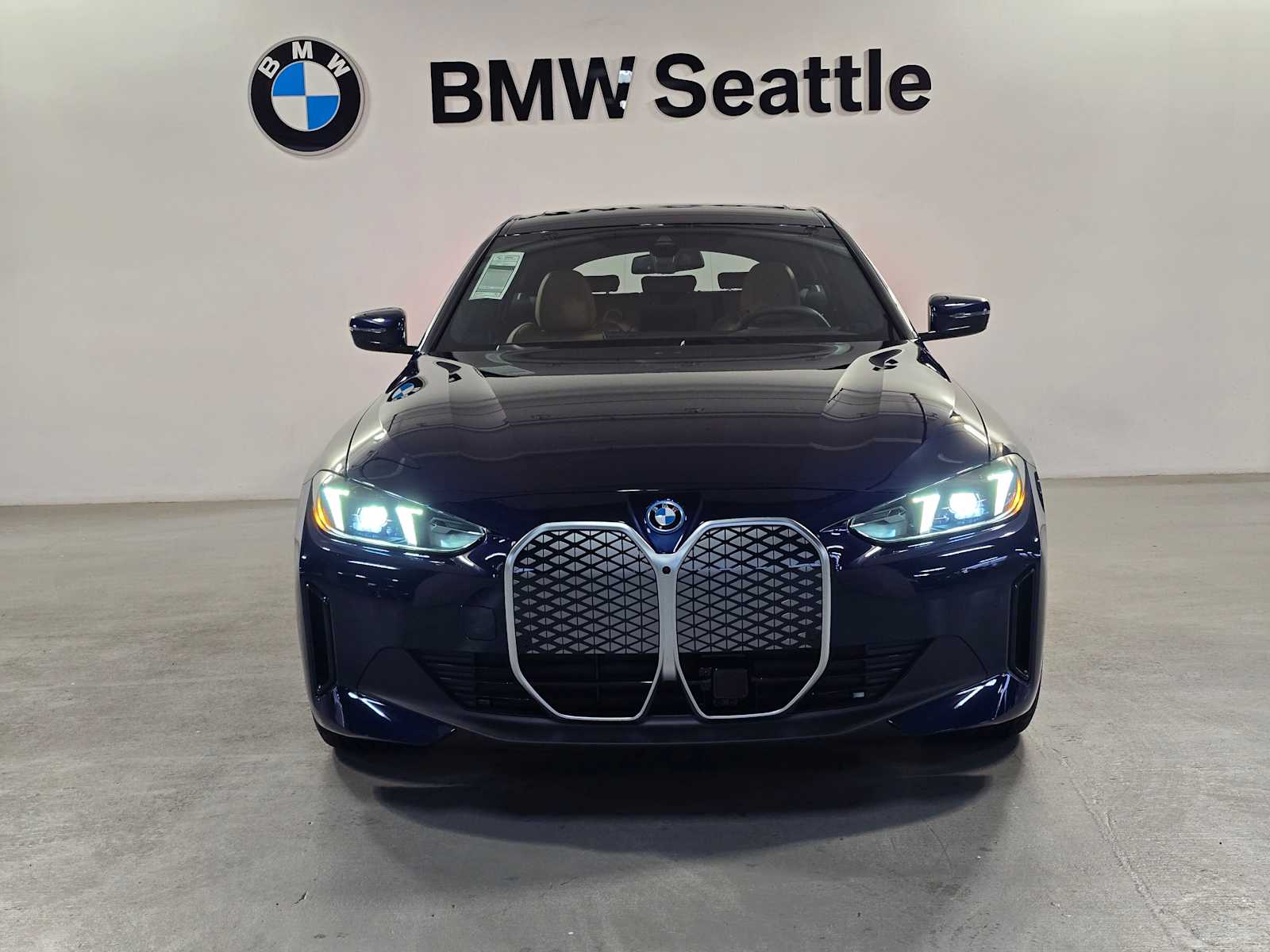 Thumbnail: 2025 BMW i4 - 6