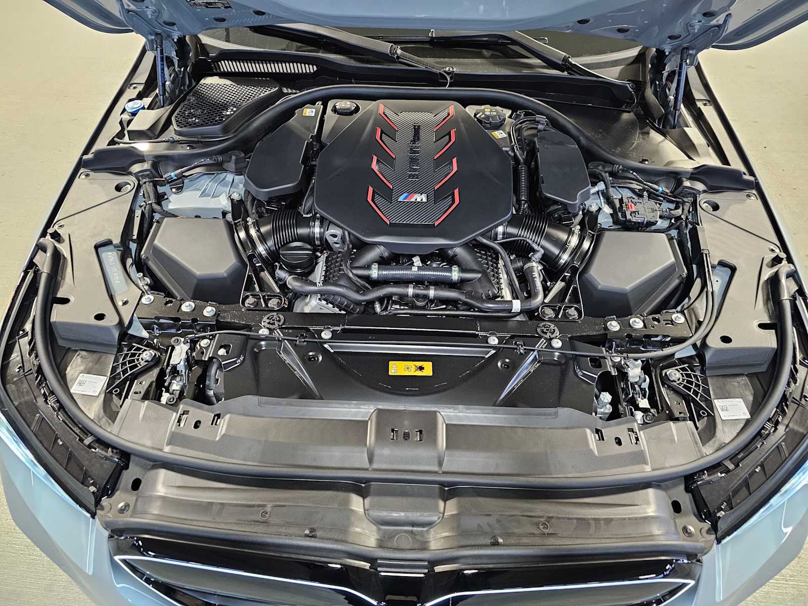 Thumbnail: 2026 BMW M5 - 9