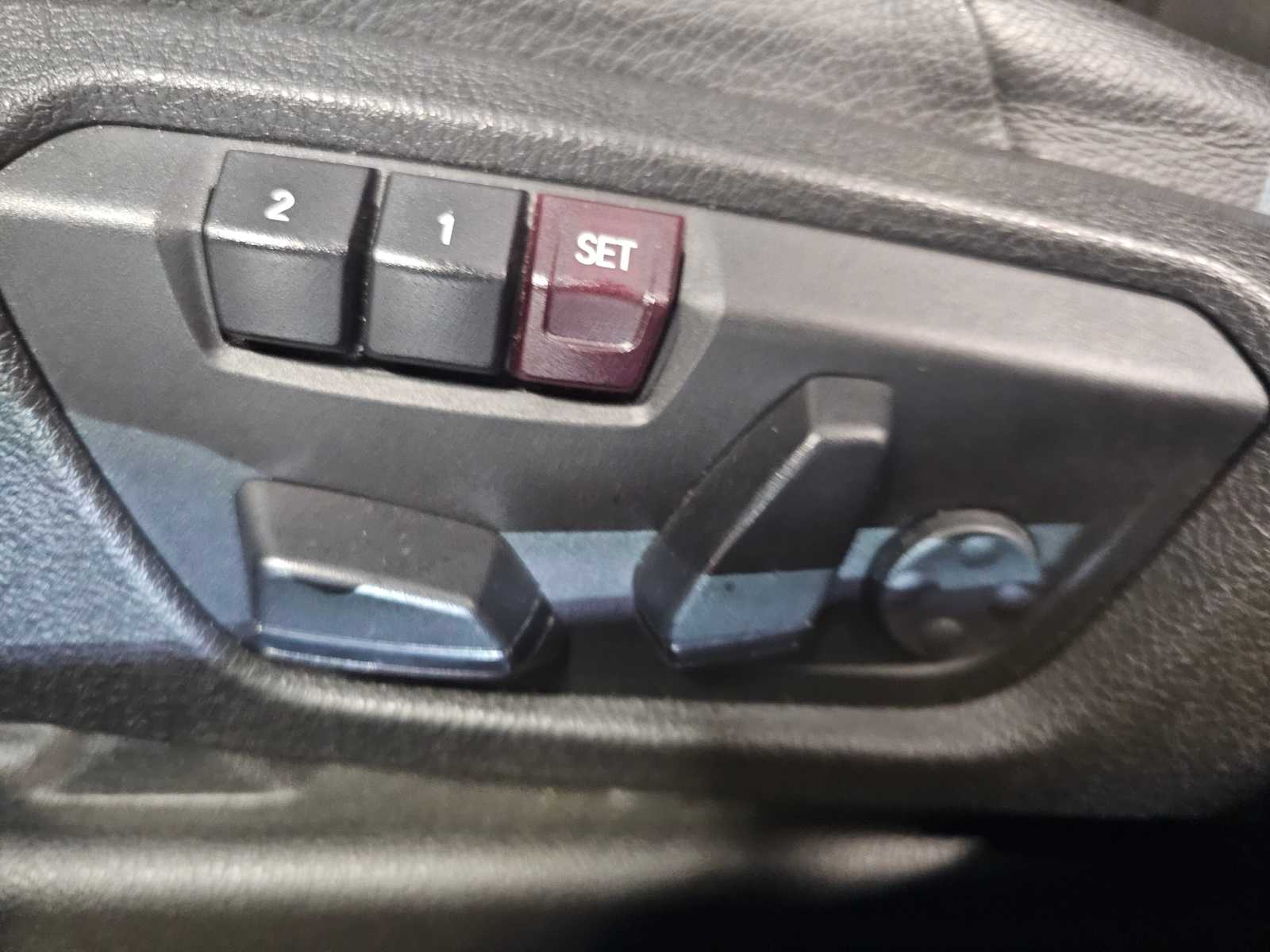 Thumbnail: 2015 BMW 3 Series - 29