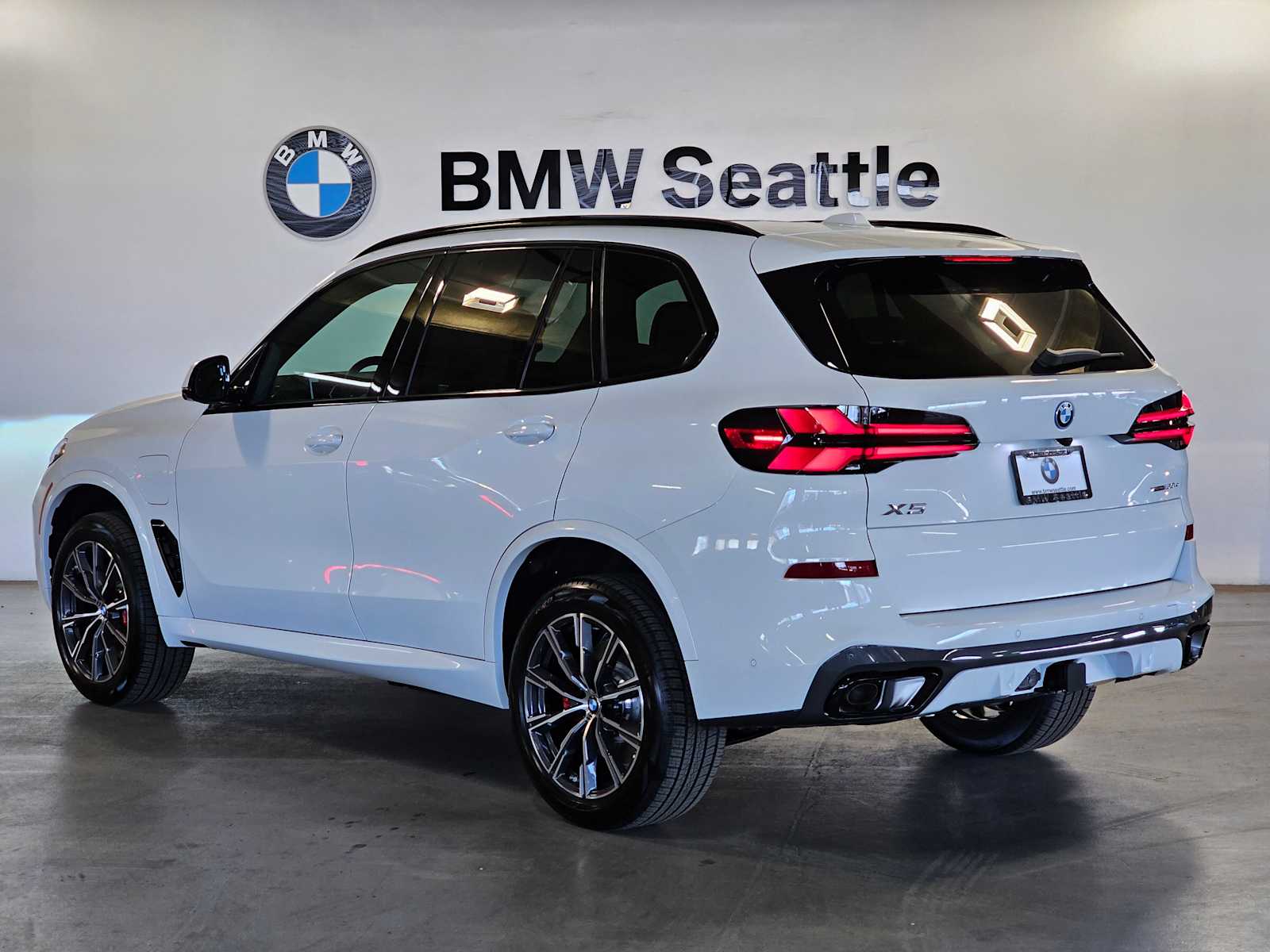 Thumbnail: 2026 BMW X5 - 4