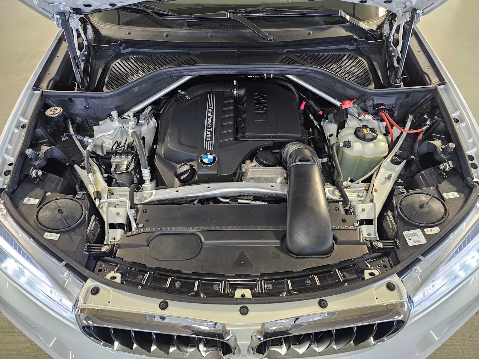 Thumbnail: 2019 BMW X6 - 8