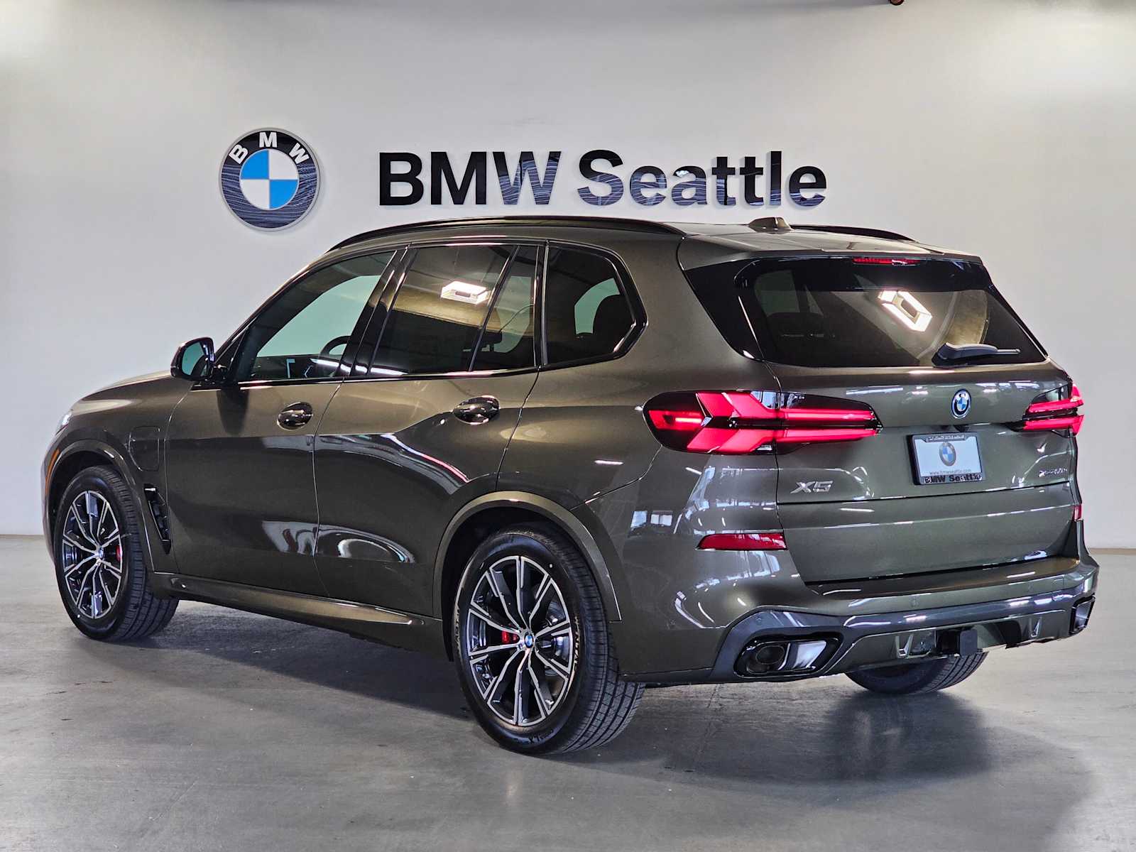 Thumbnail: 2026 BMW X5 - 4