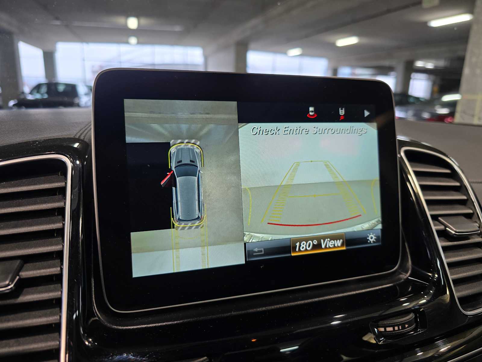 Thumbnail: 2017 Mercedes-Benz GLS - 17