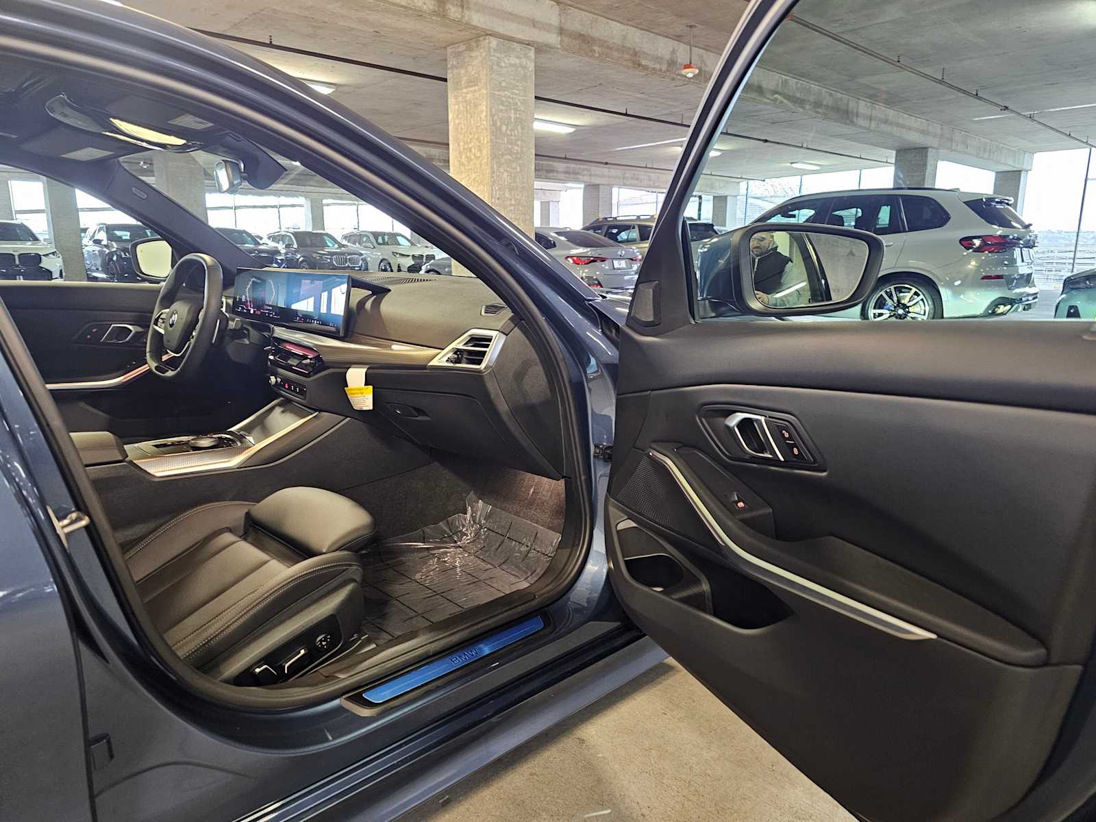 Thumbnail: 2025 BMW 3 Series - 42