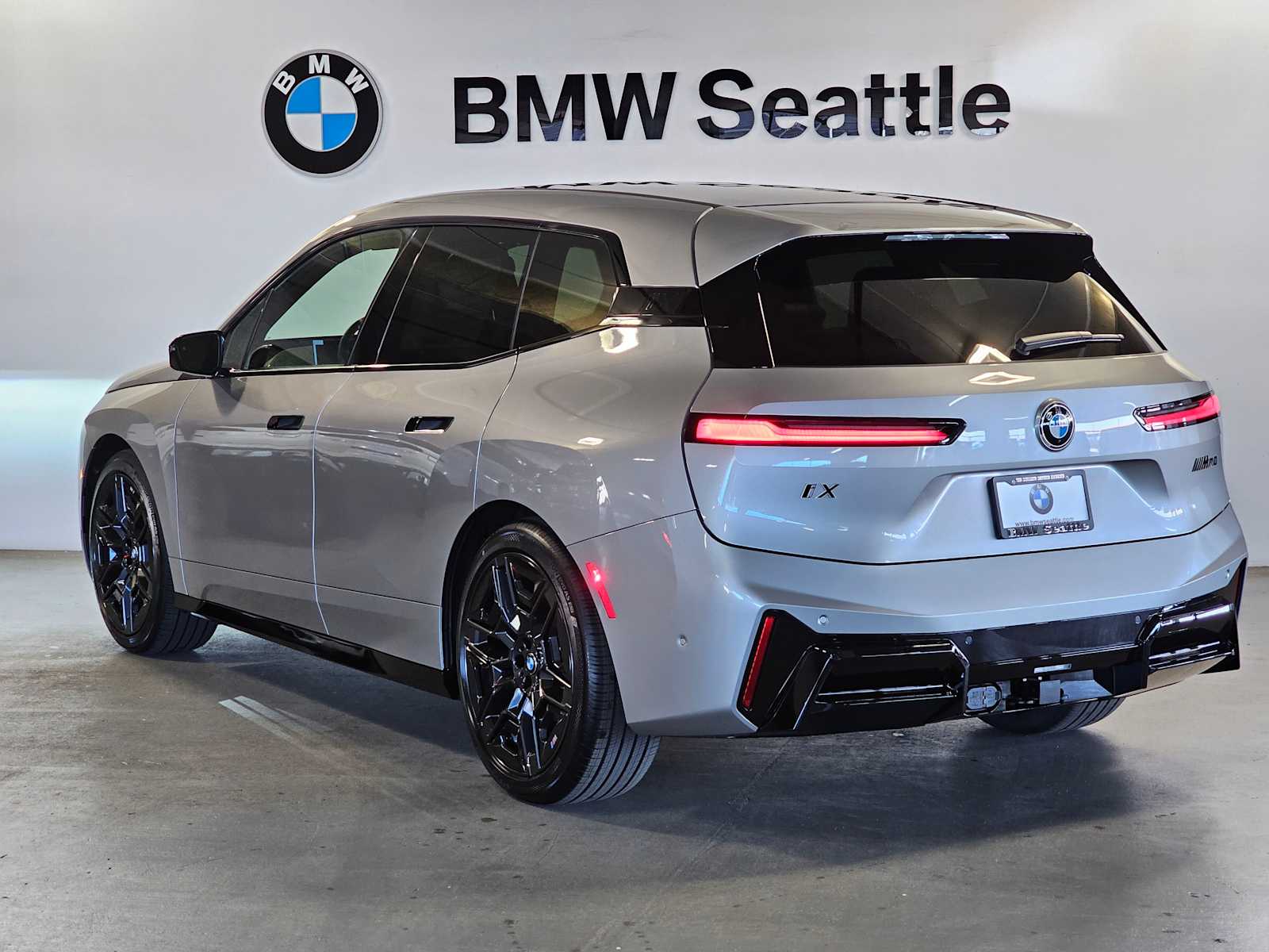 Thumbnail: 2026 BMW iX - 4