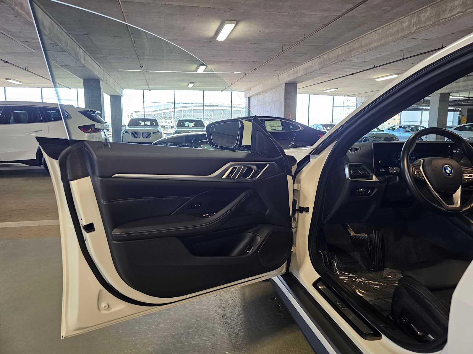Thumbnail: 2023 BMW i4 - 29
