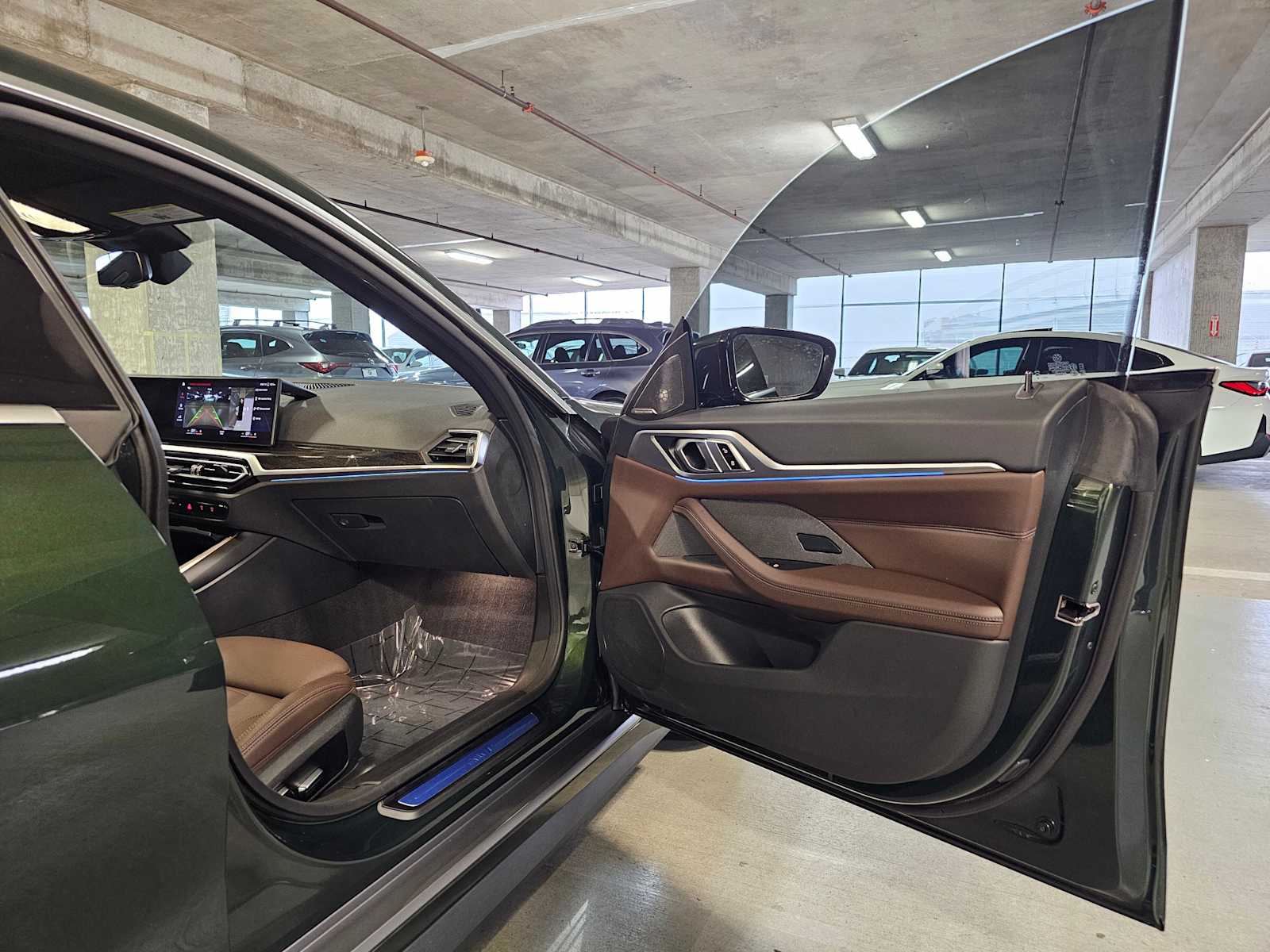 Thumbnail: 2023 BMW i4 - 39