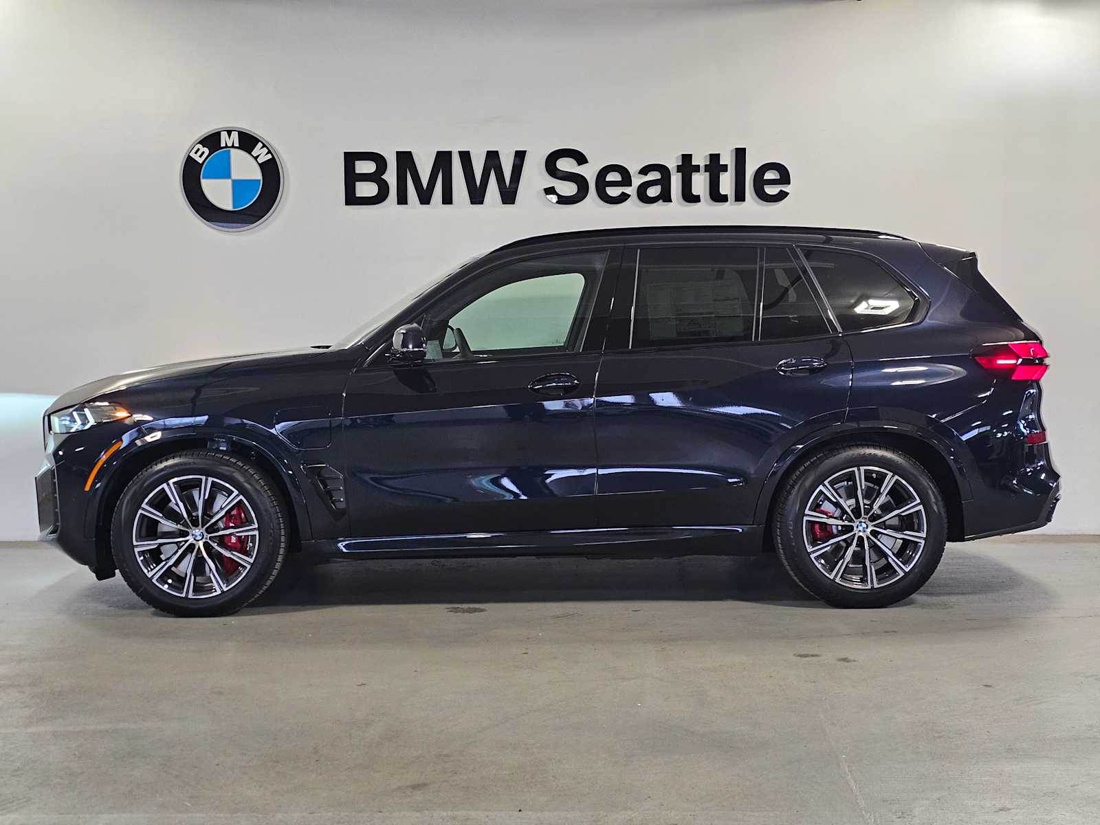 Thumbnail: 2026 BMW X5 - 3