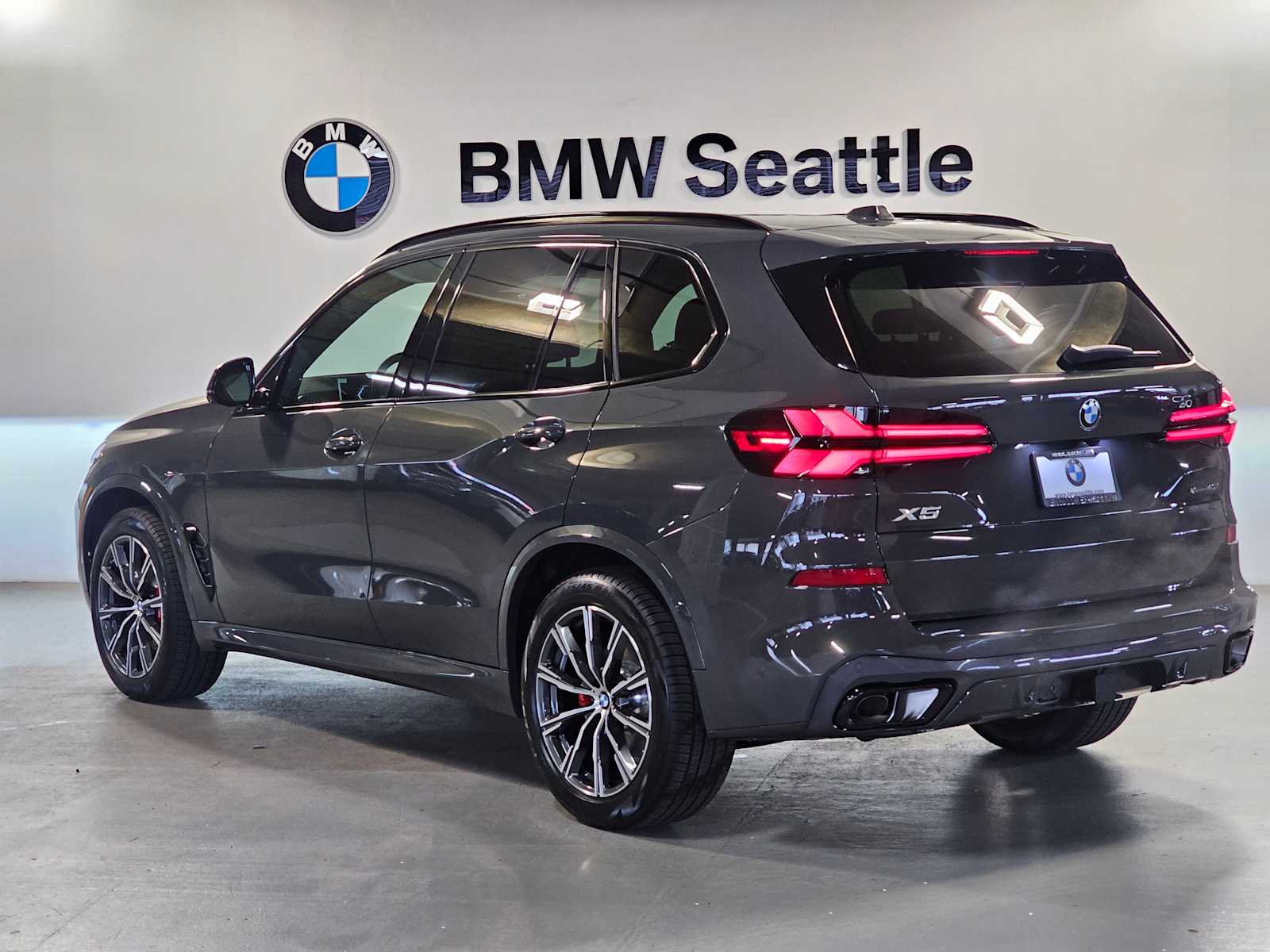 Thumbnail: 2026 BMW X5 - 4