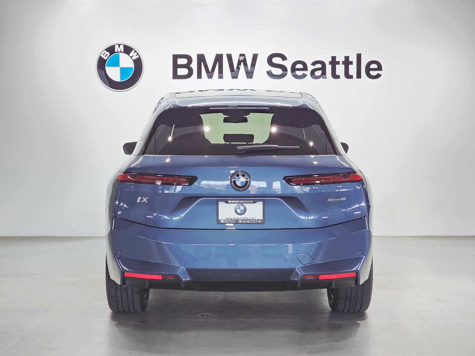 Thumbnail: 2026 BMW iX - 5