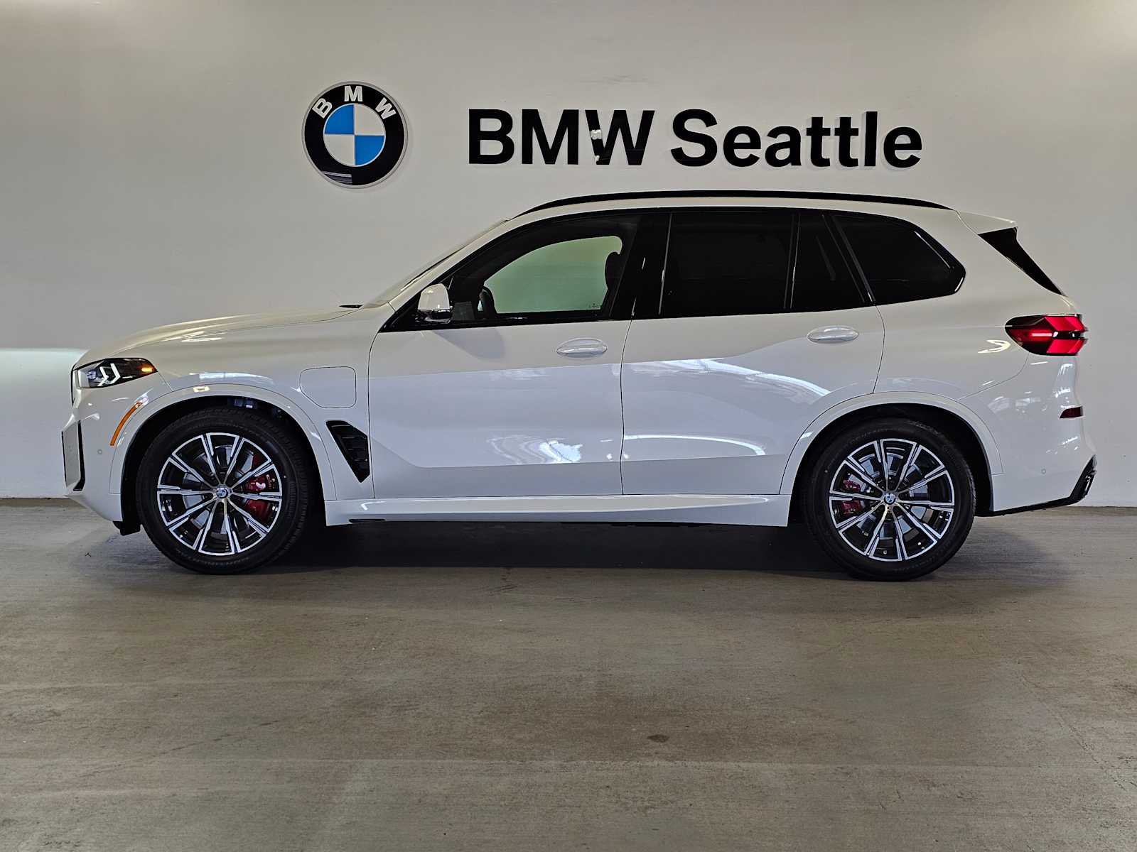 Thumbnail: 2026 BMW X5 - 3